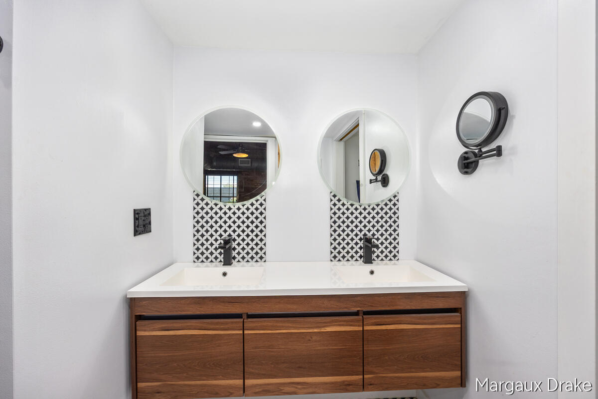 940 Monroe Avenue Nw 552 Property Photo 13