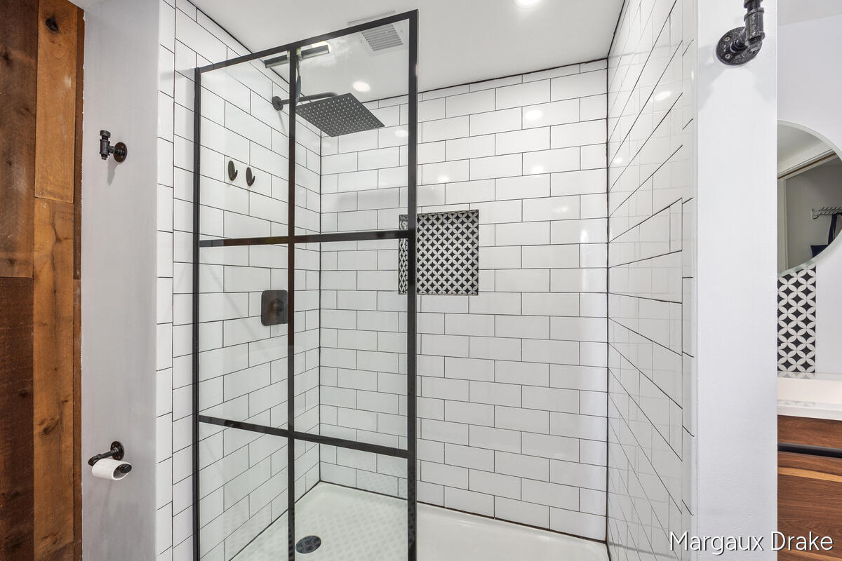 940 Monroe Avenue Nw 552 Property Photo 14