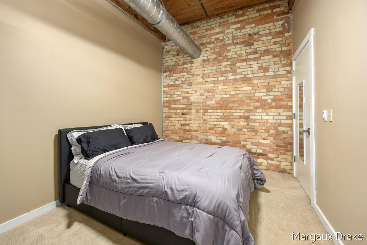 940 Monroe Avenue Nw 552 Property Photo 17