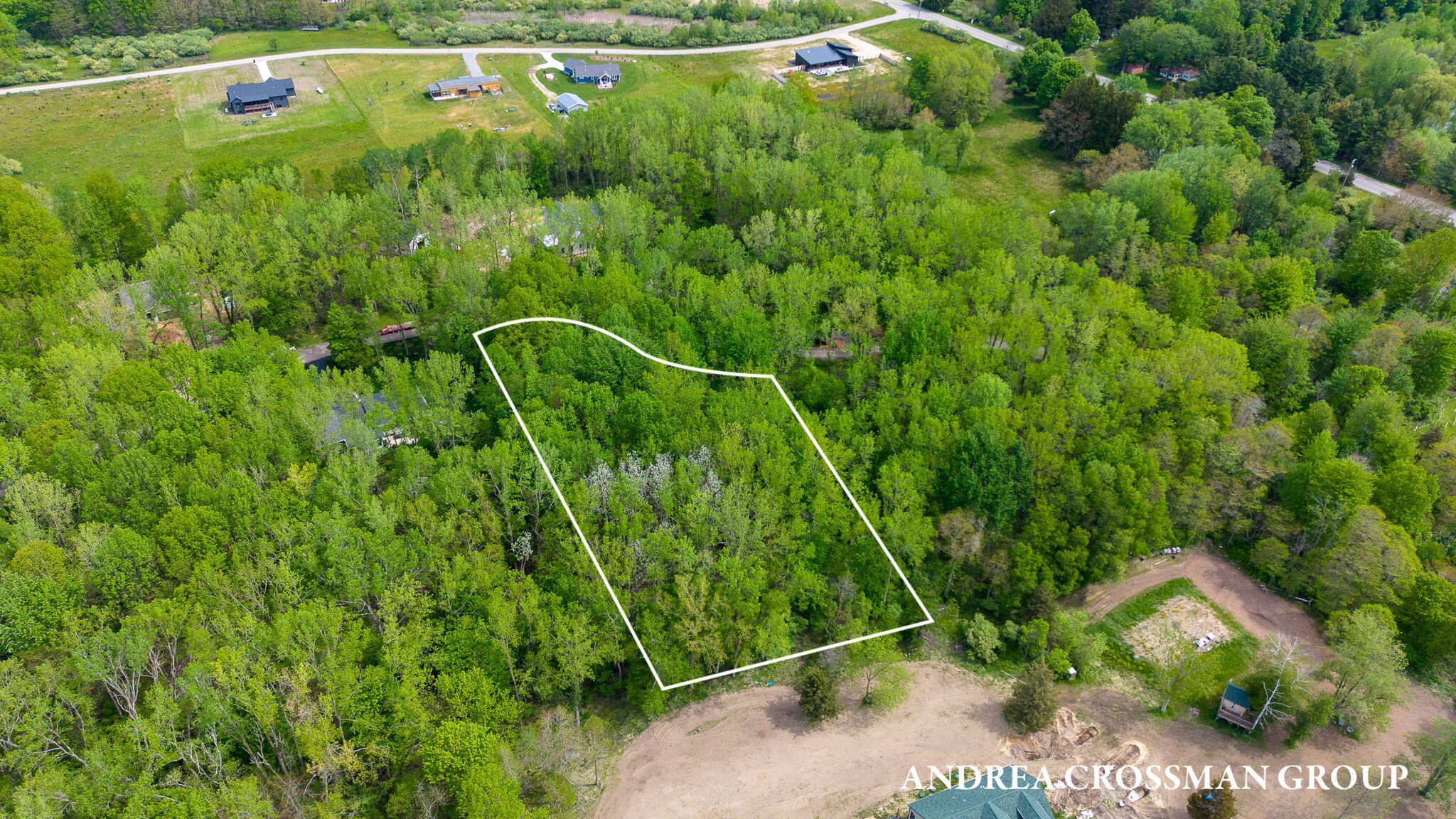 7032 Glenn Oaks Drive Property Photo 1