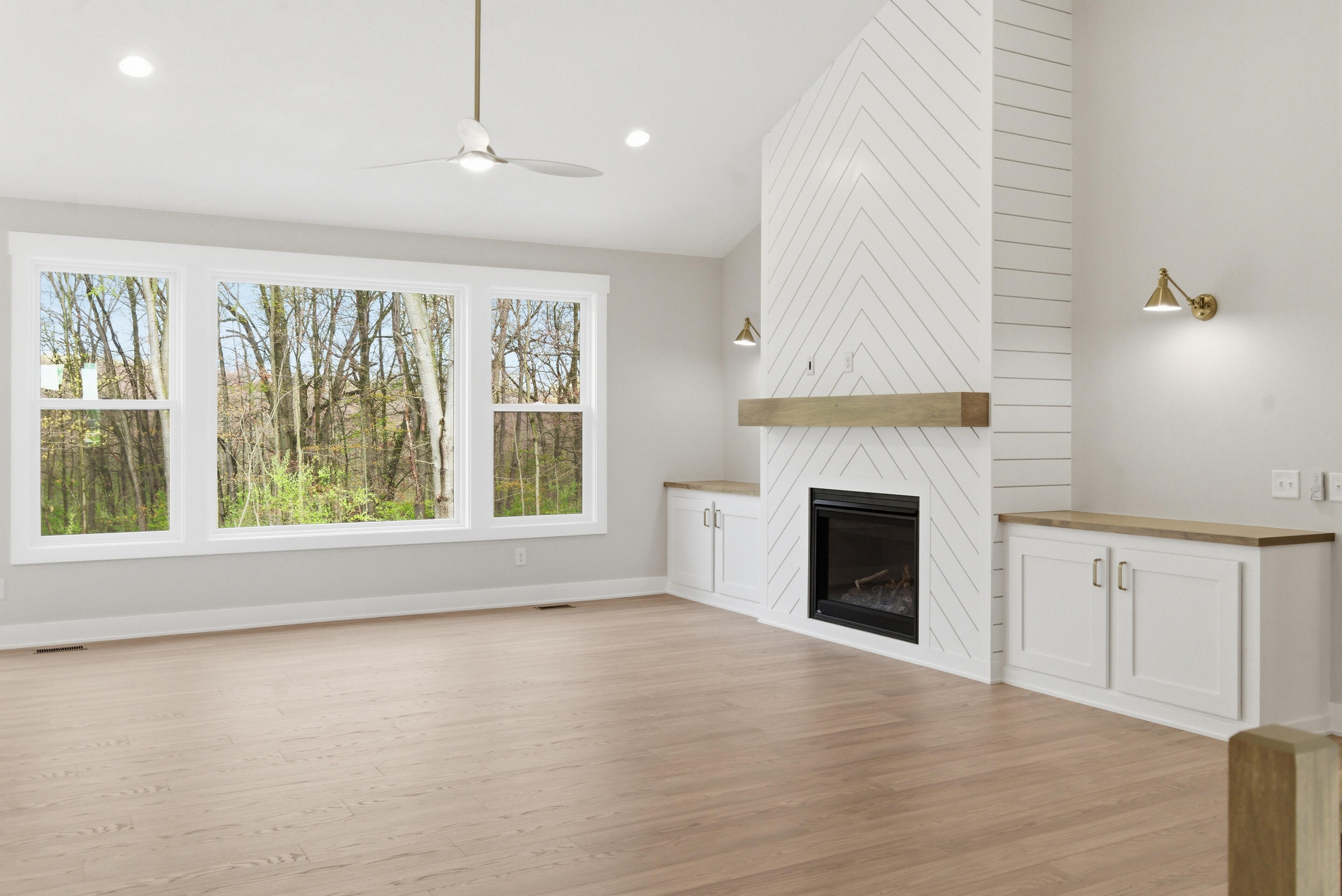 9959 Honey Creek Trail Property Photo 4