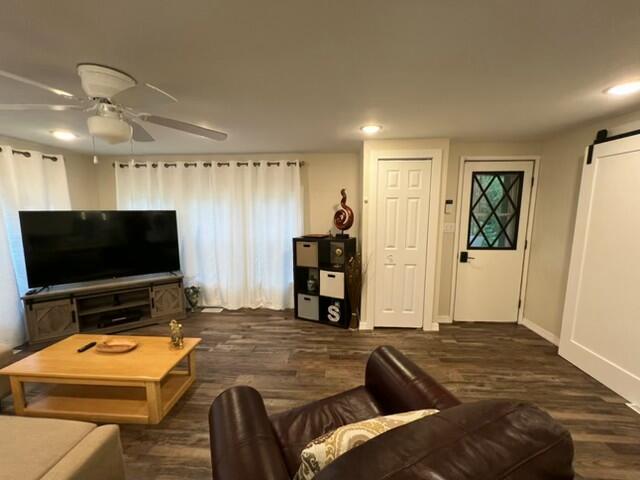 7181 E Beach Drive Property Photo 13