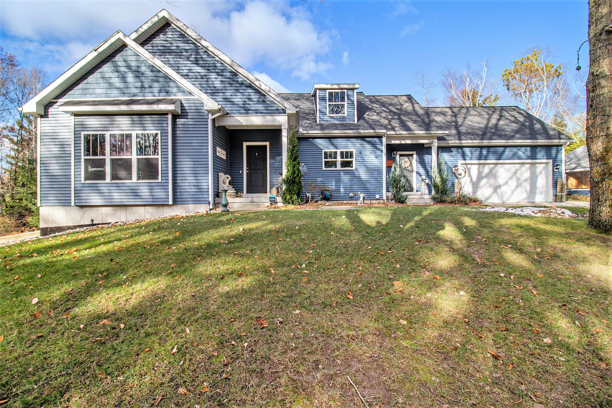 6774 Mears Road Property Photo 1