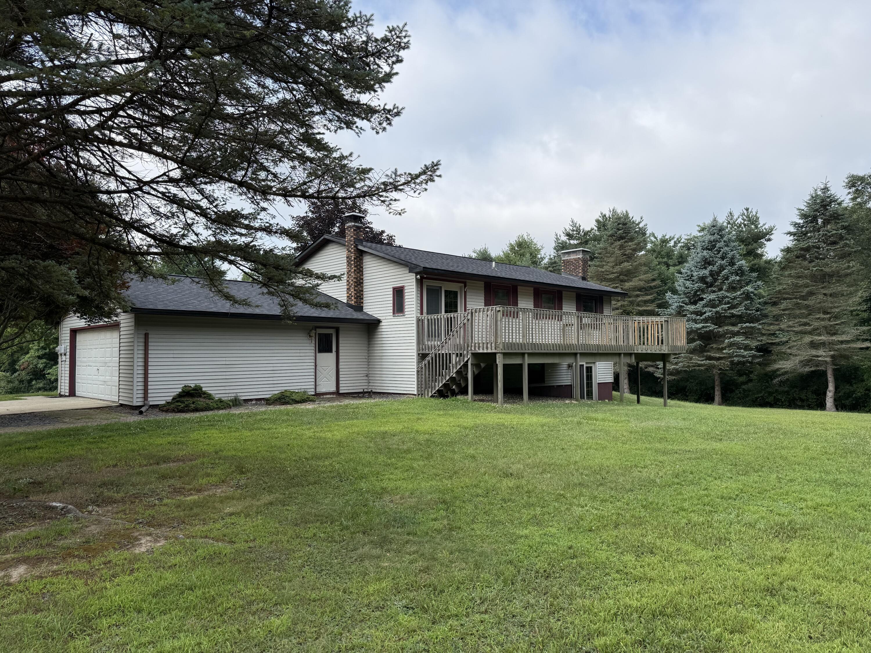 16711 Cd Avenue E Property Photo 2