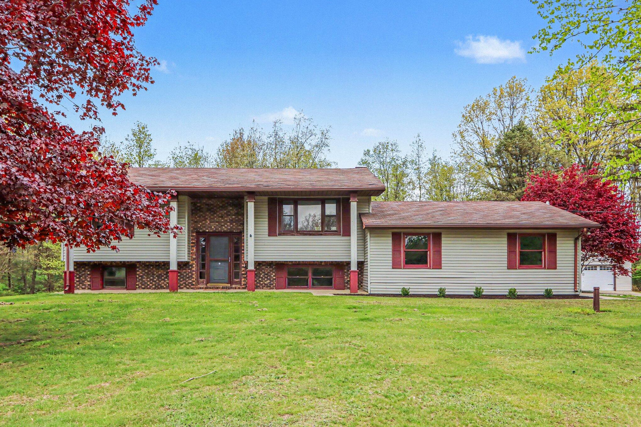 16711 Cd Avenue E Property Photo 4