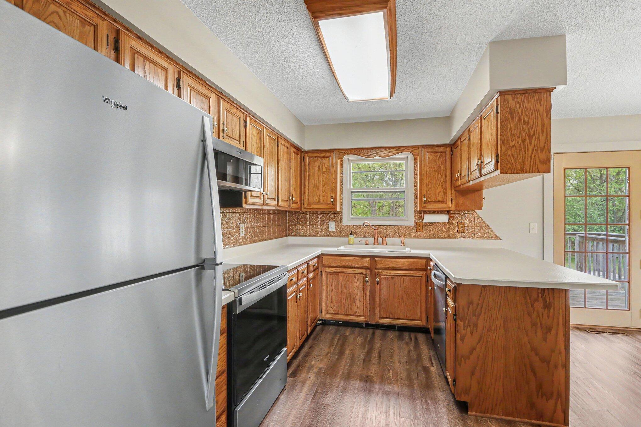16711 Cd Avenue E Property Photo 6