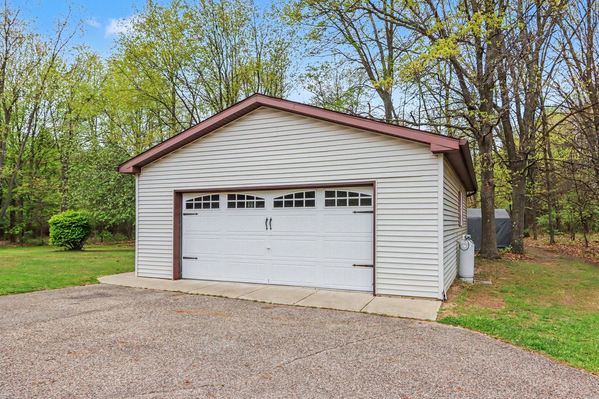 16711 Cd Avenue E Property Photo 27