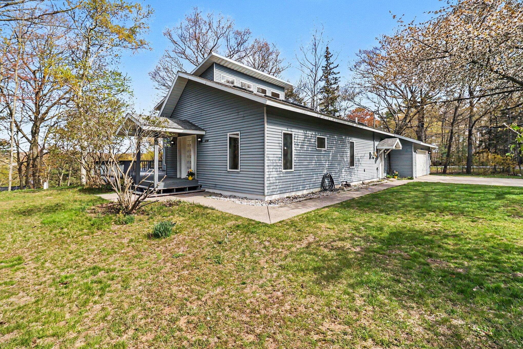 8240 W Stony Lake Road Property Photo 2