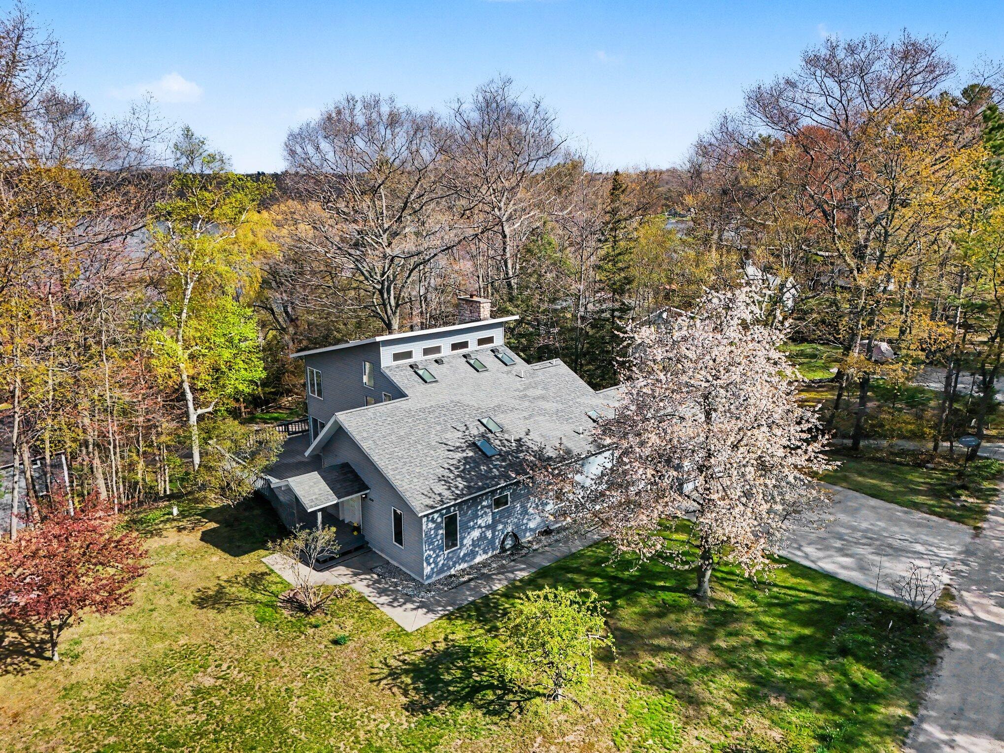 8240 W Stony Lake Road Property Photo 3