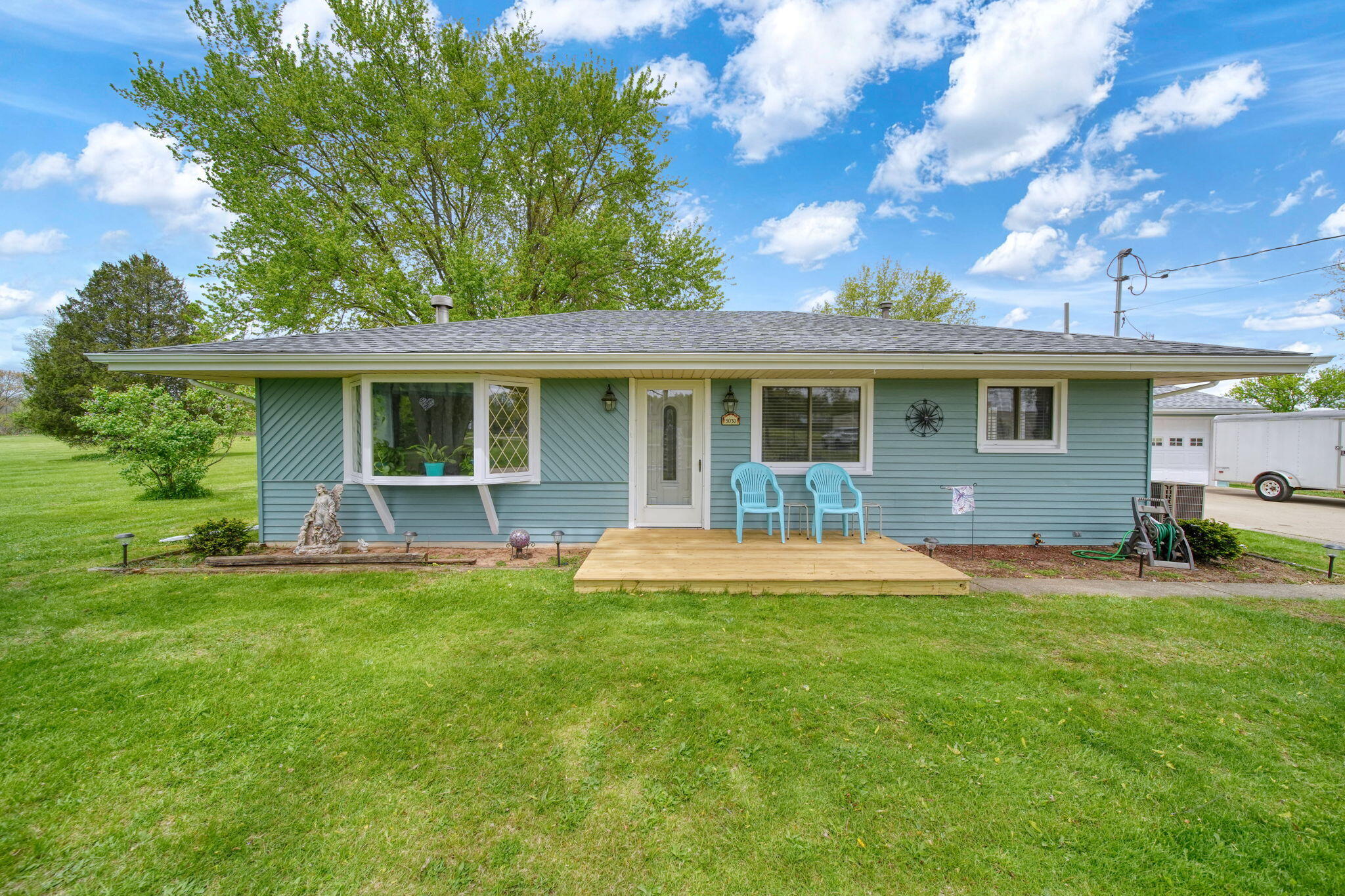 5030 E Berry Road Property Photo 4