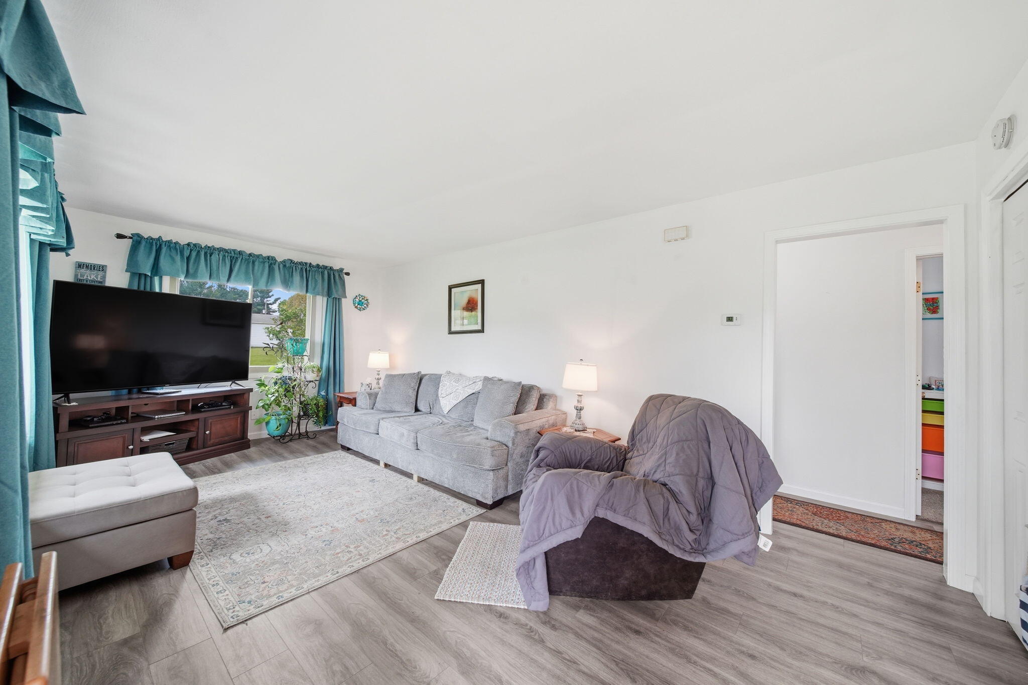 5030 E Berry Road Property Photo 8