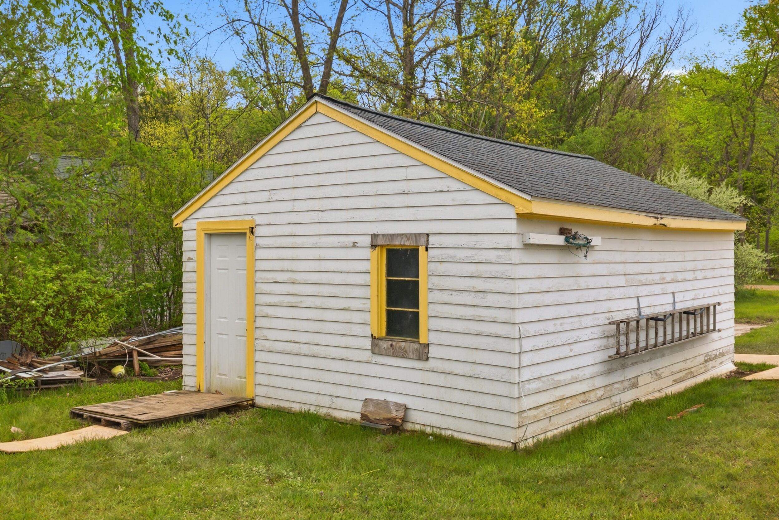 1196 Lakeview Drive Property Photo 15