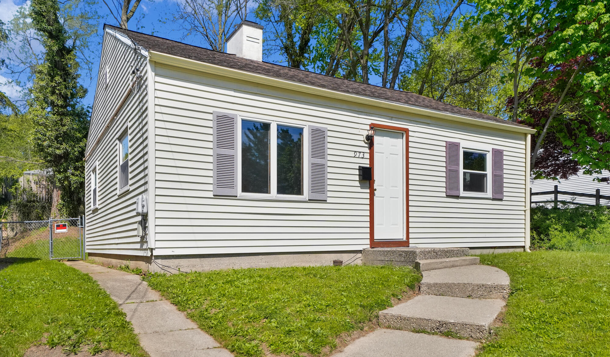 973 Valley Avenue NW Property Photo 1