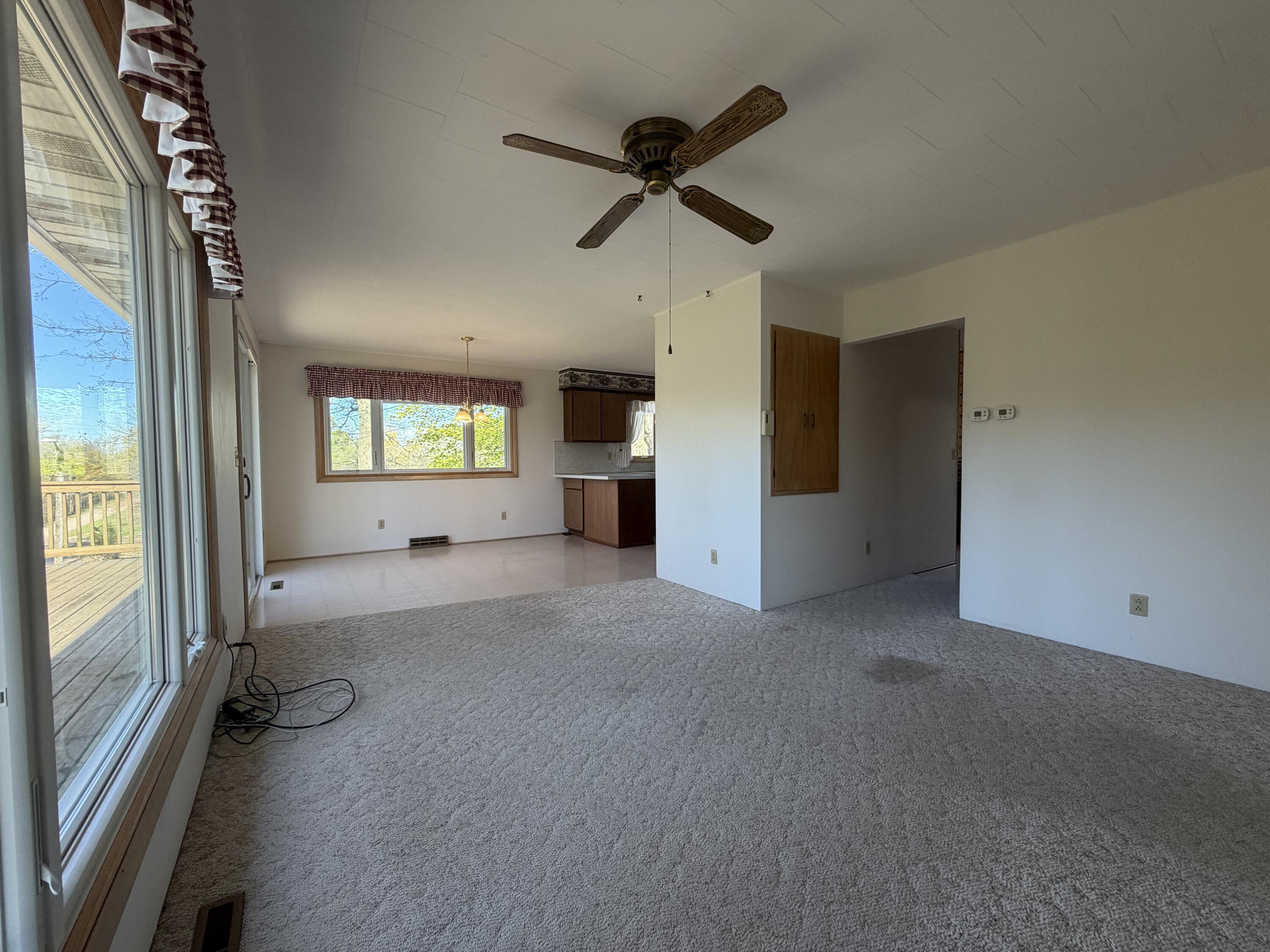 2290 E Warren Road Property Photo 6