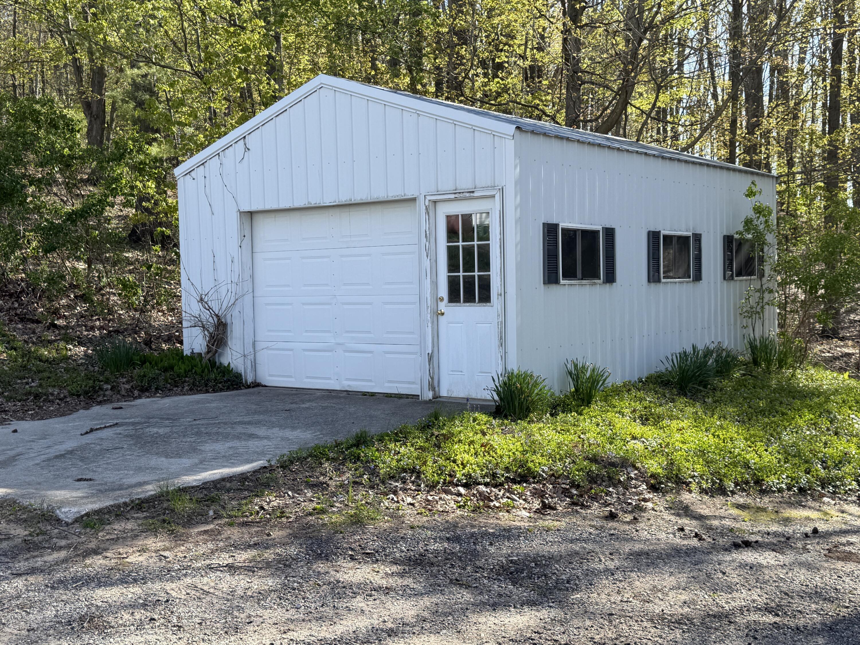 2290 E Warren Road Property Photo 29