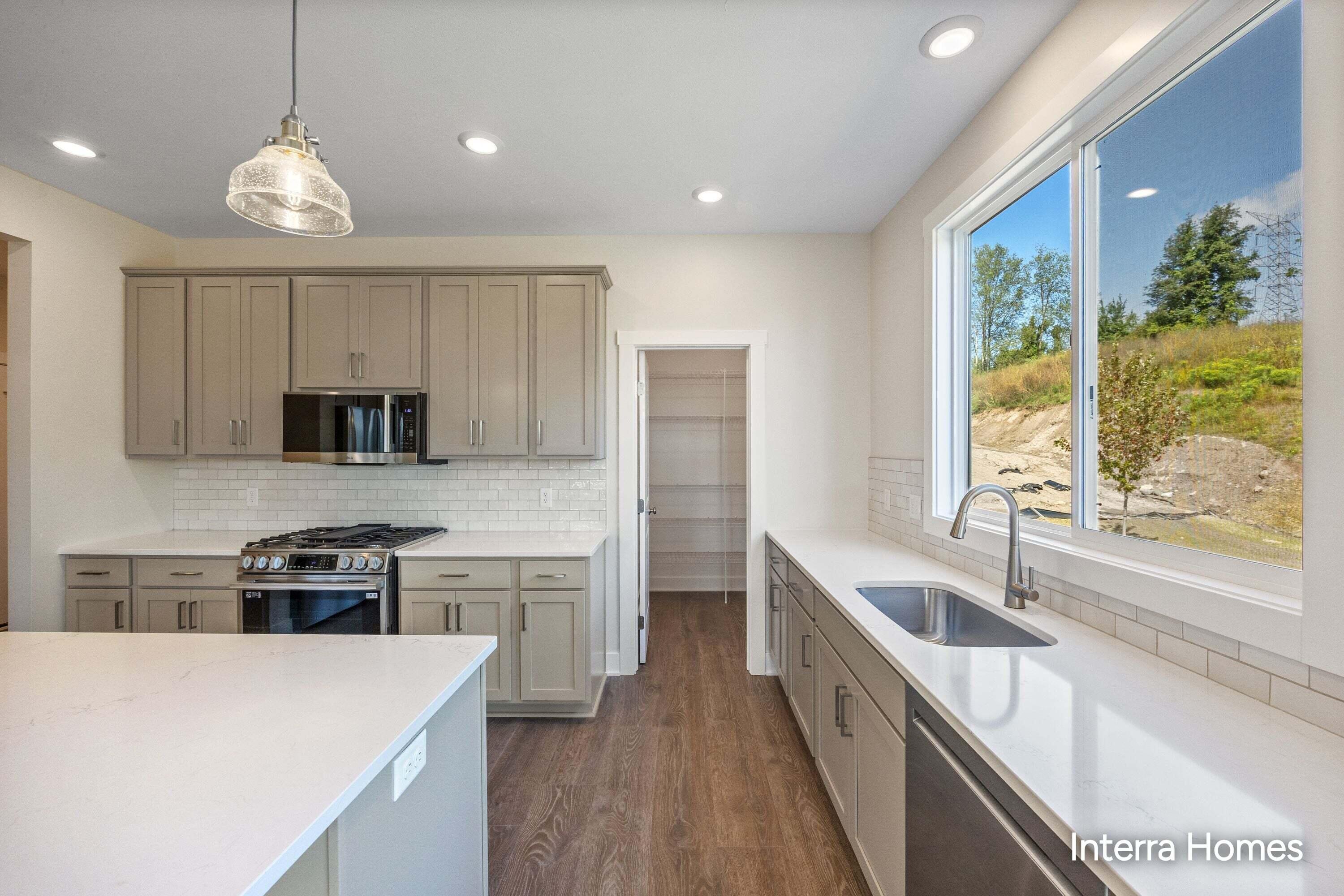 5937 Valley Point Drive Se Property Photo 10