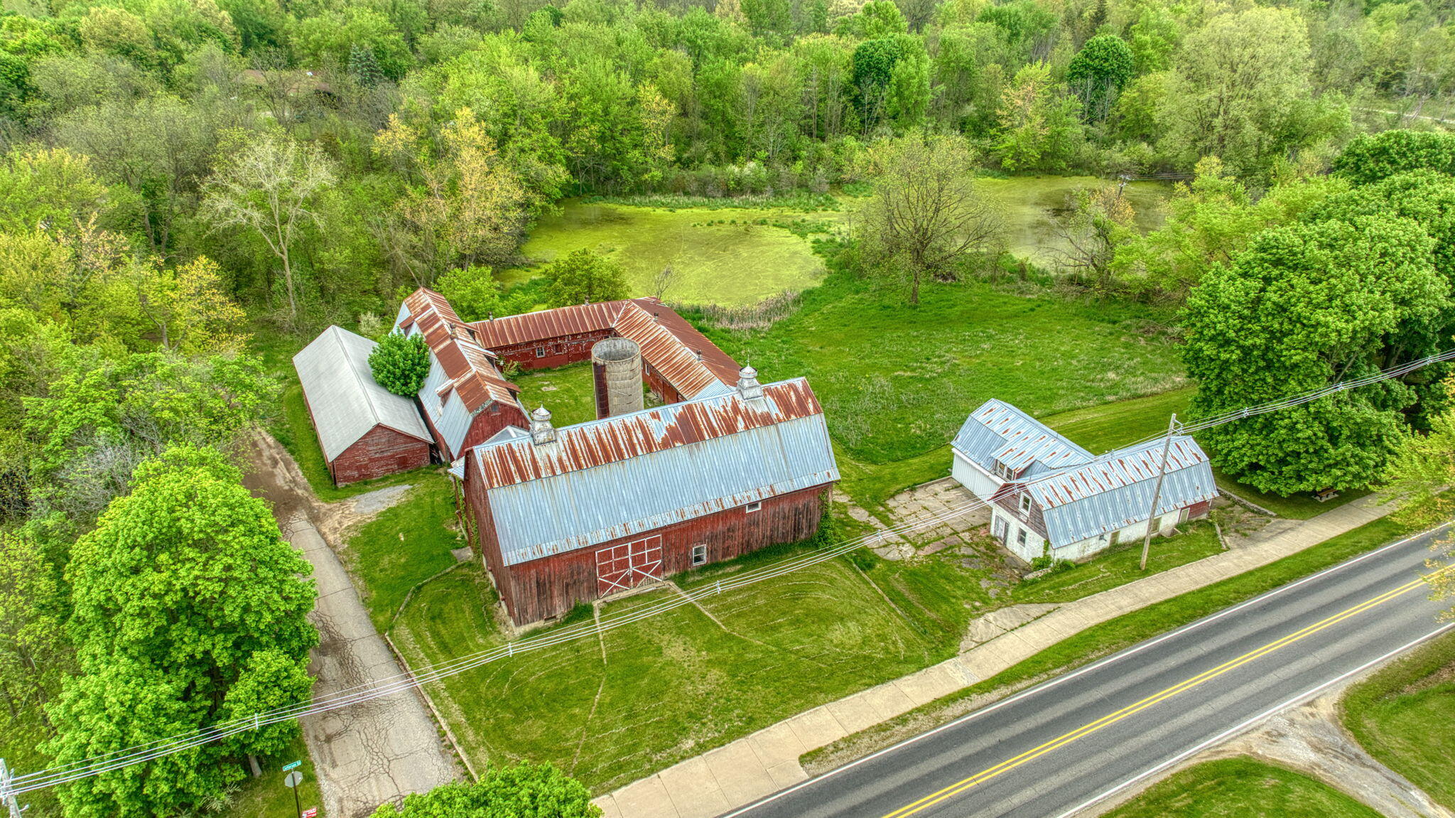 5280 Jefferson Road Property Photo 1