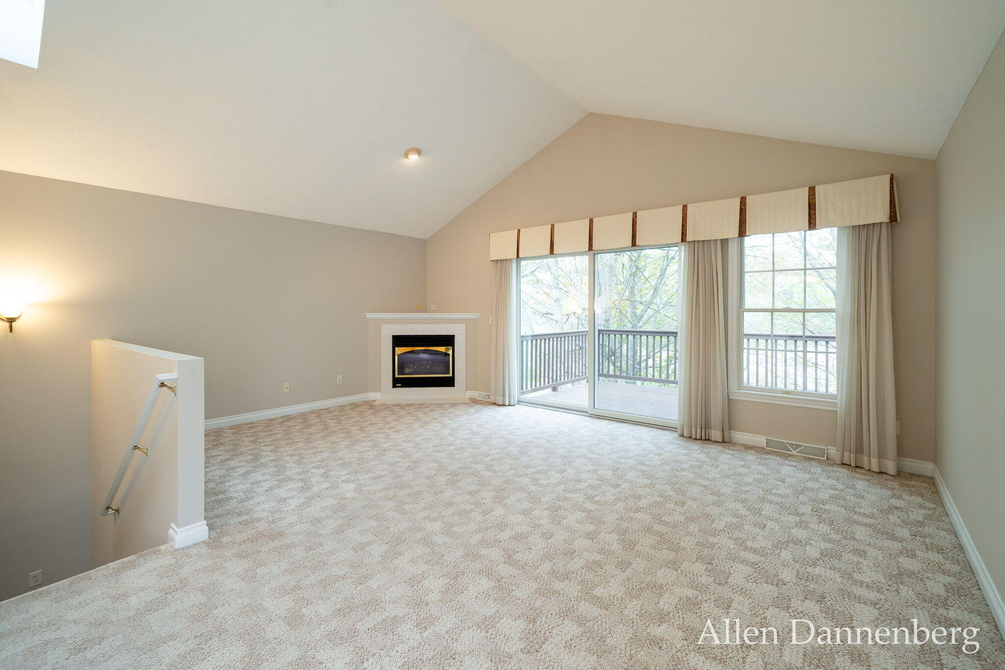845 Bluff Creek Drive Property Photo 4