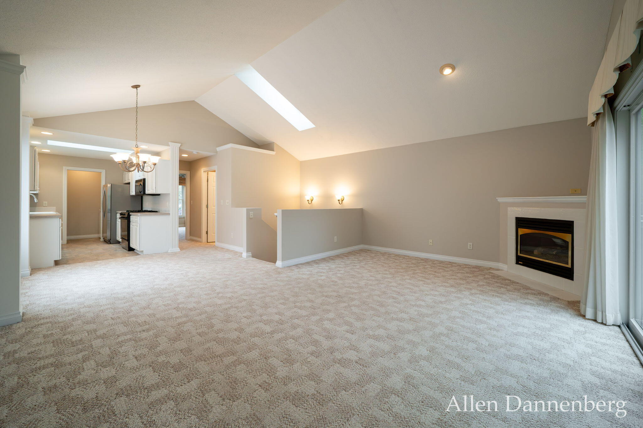 845 Bluff Creek Drive Property Photo 8