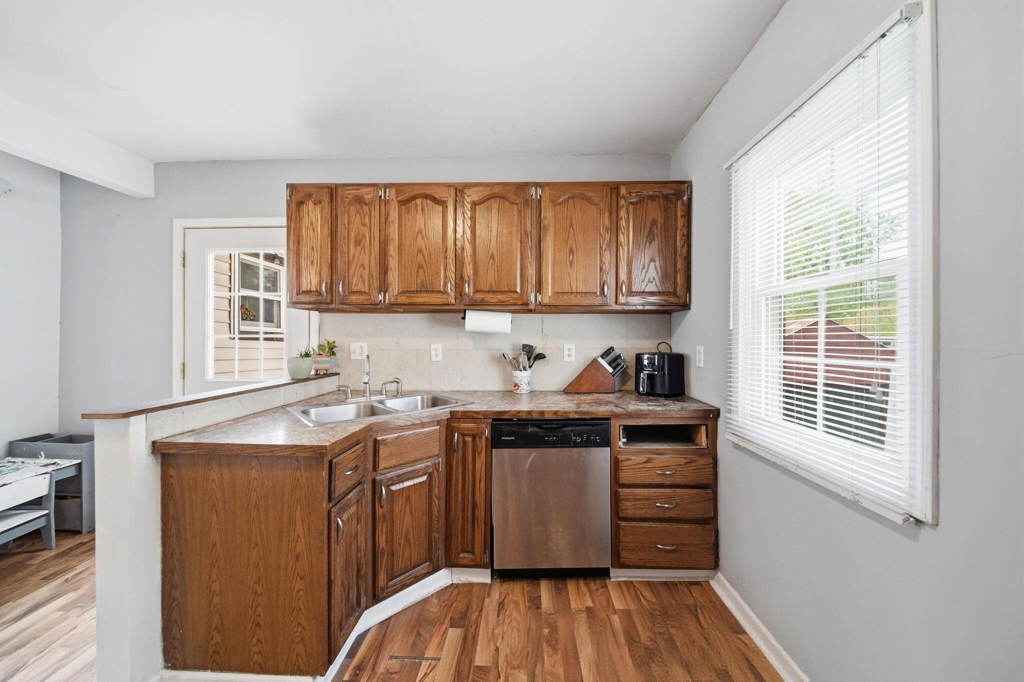 407 Hinckley Boulevard Property Photo 17