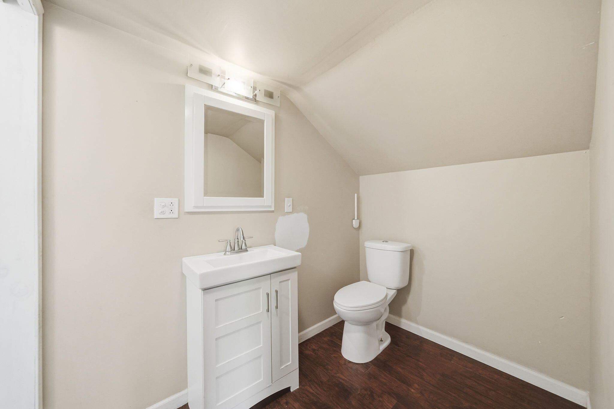 407 Hinckley Boulevard Property Photo 27