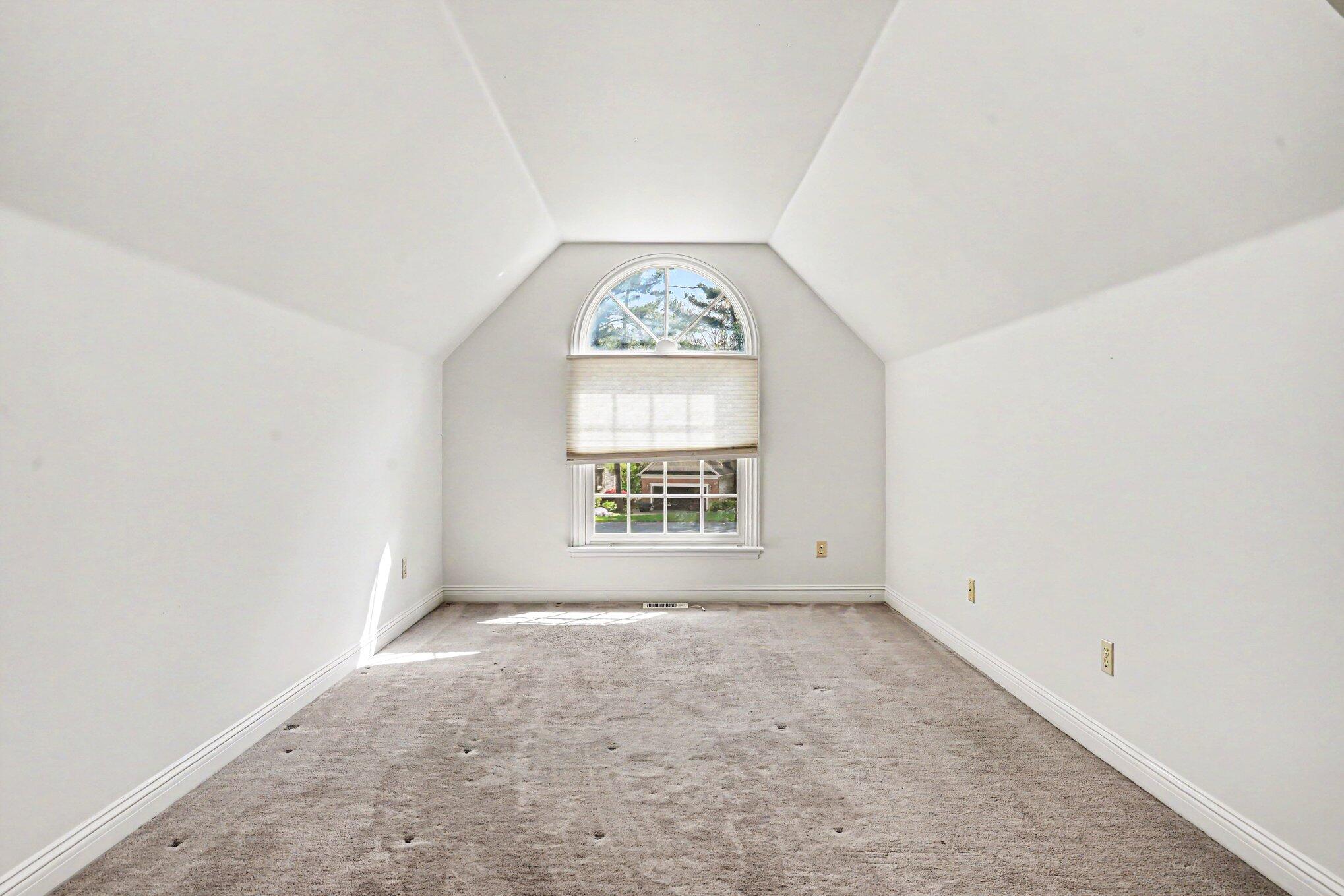 4696 Forest Creek Drive Property Photo 12