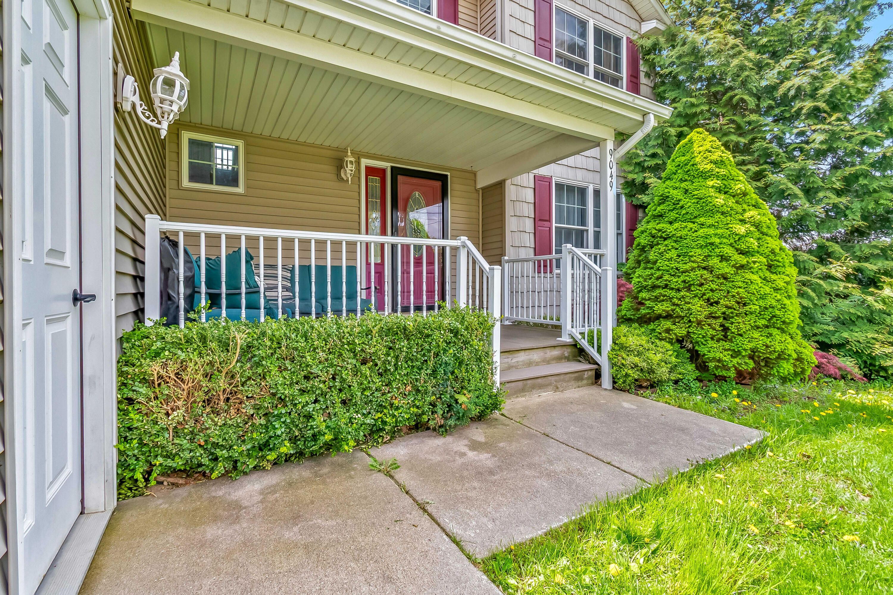 9049 Hamilton Street Property Photo 14