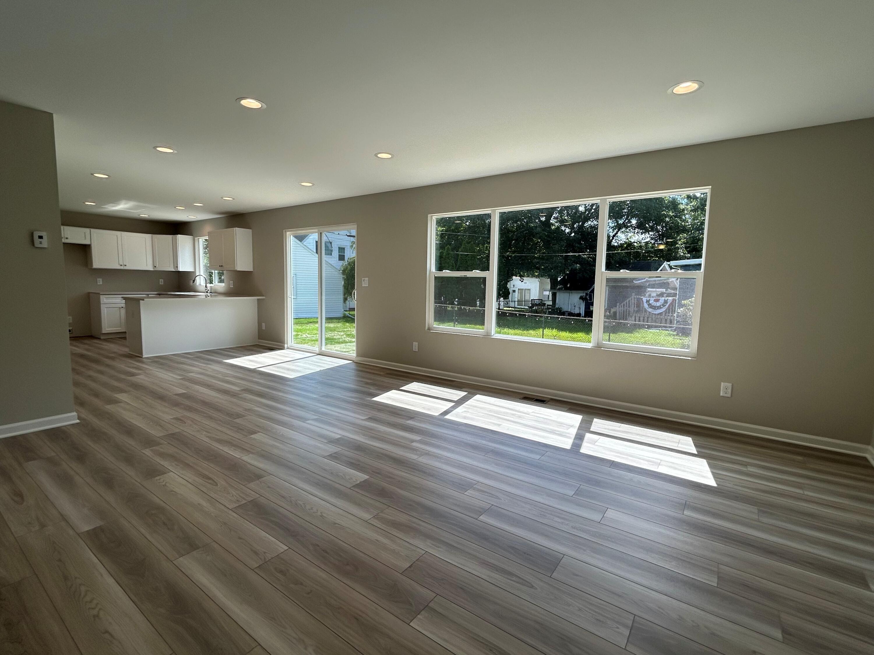 111 E Princess Drive Property Photo 8