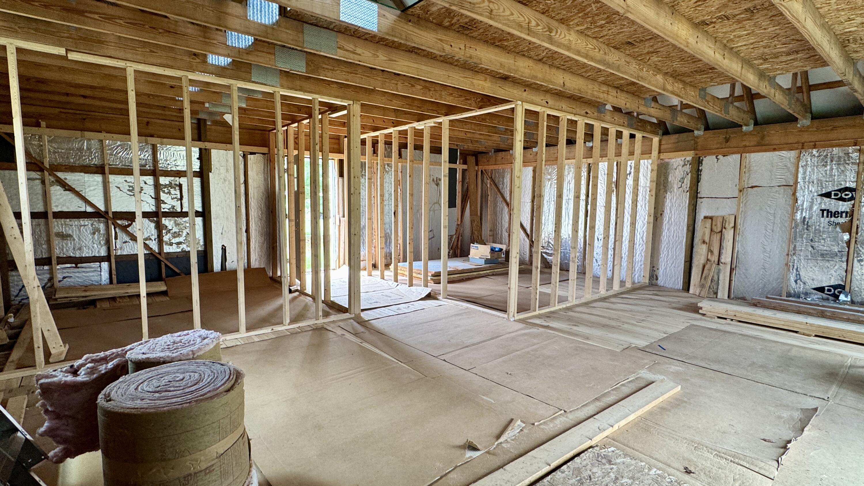 1496 17 Mile Road Property Photo 15