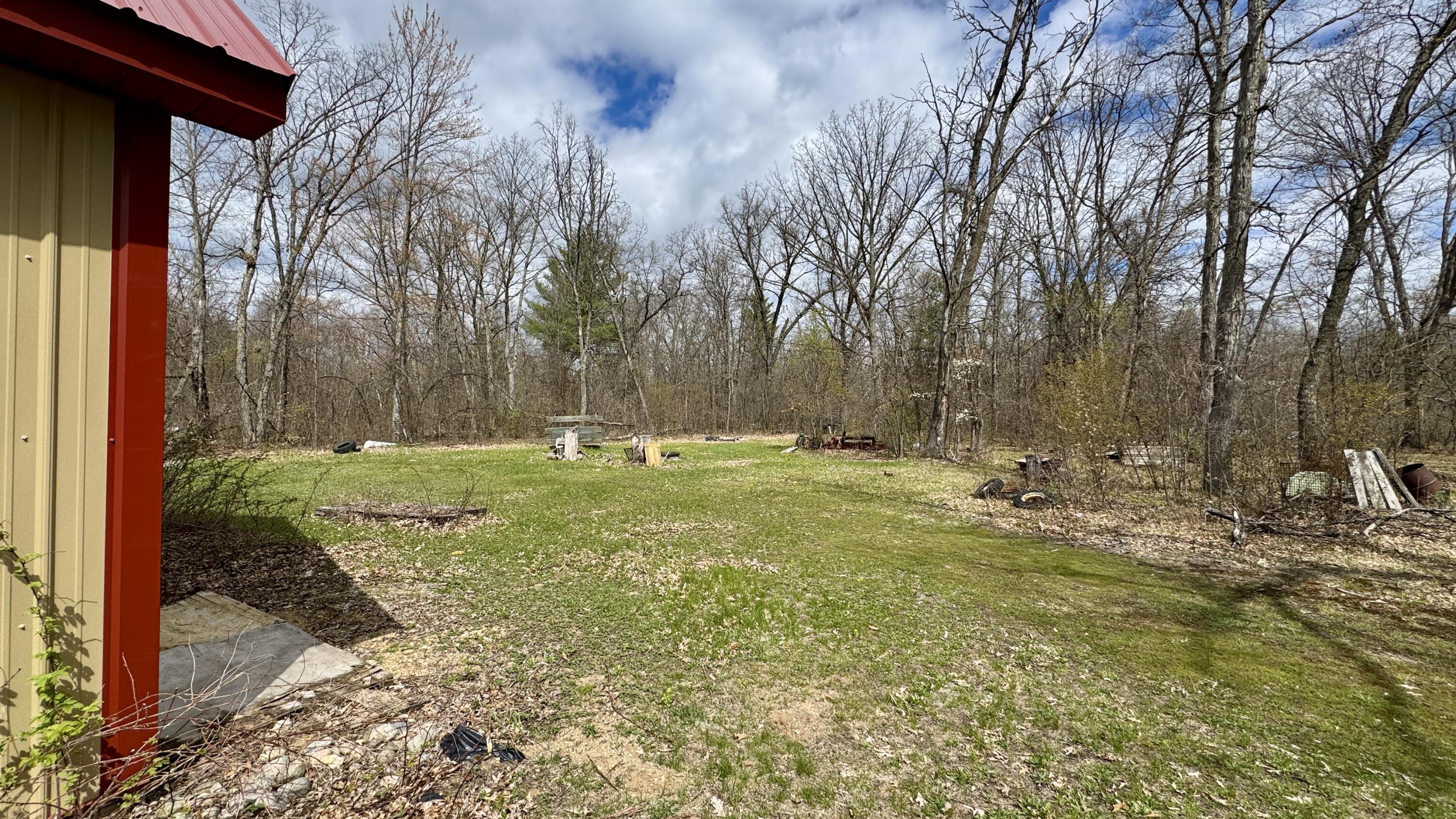 1496 17 Mile Road Property Photo 26