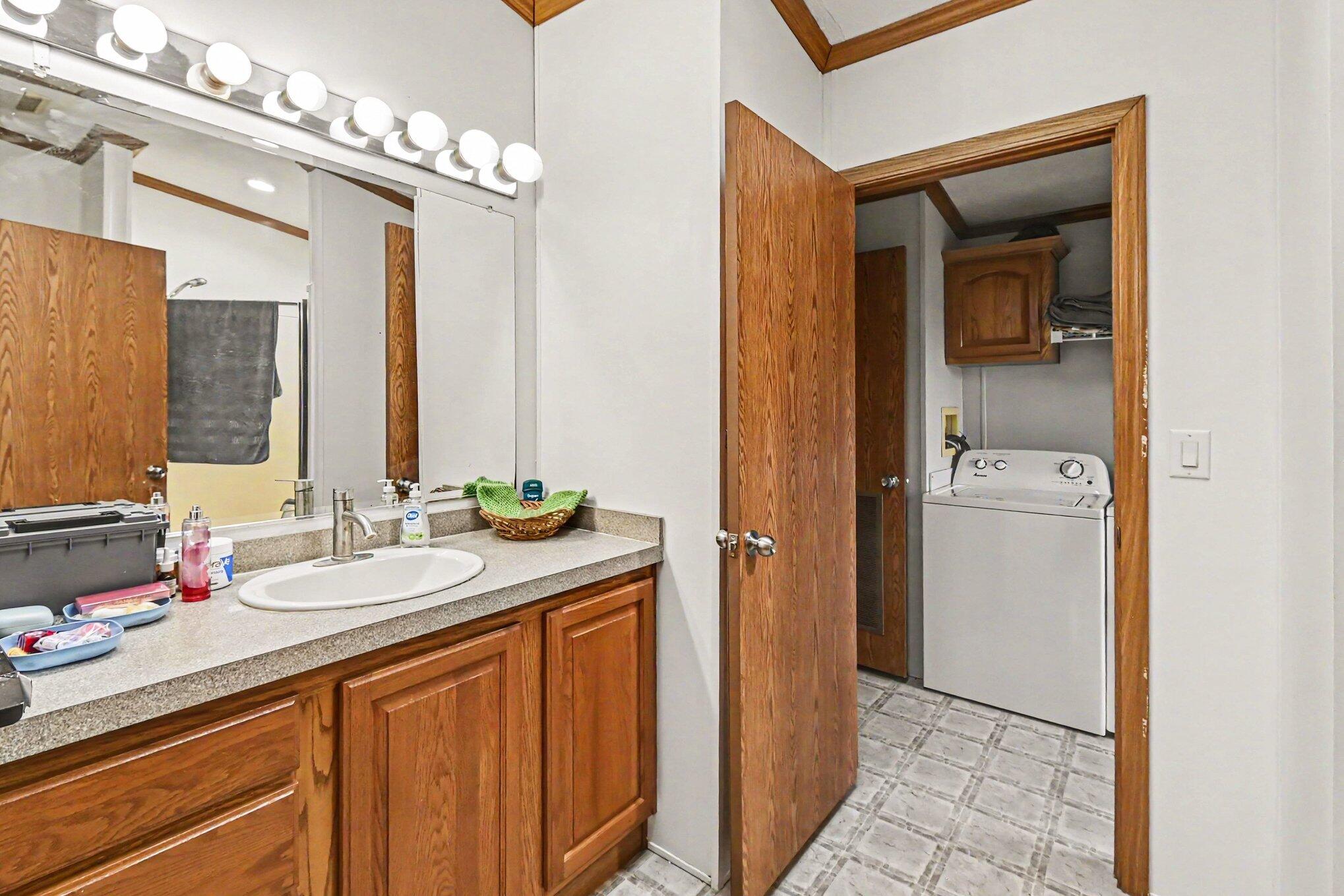 10952 Frost Road Property Photo 16