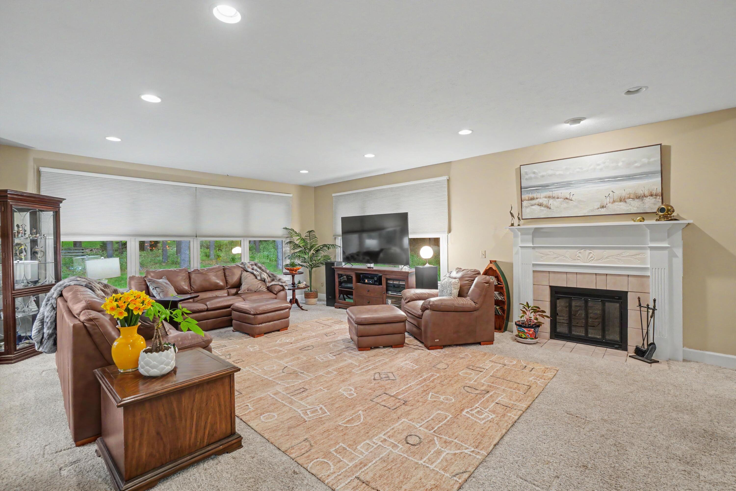 205 Woodlark Court Property Photo 3