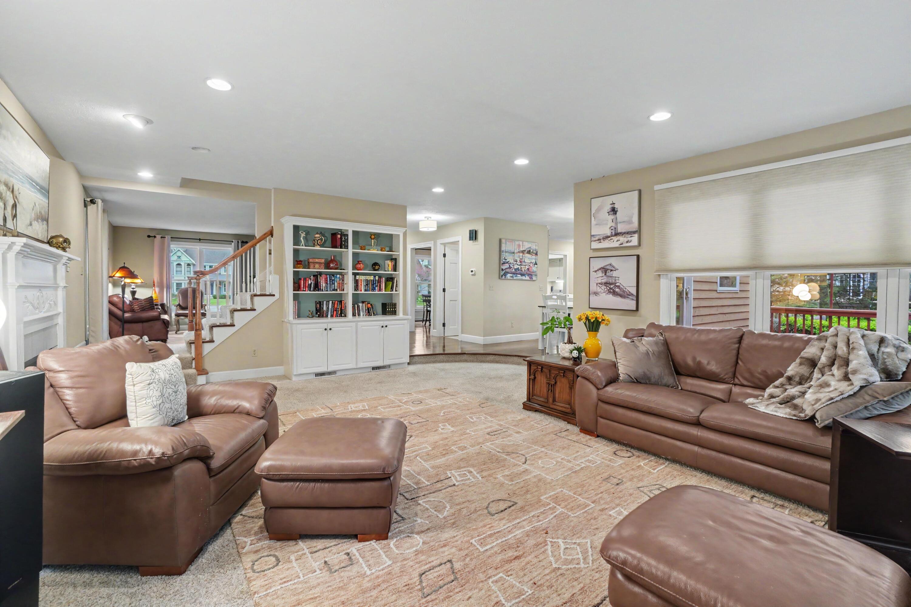 205 Woodlark Court Property Photo 4