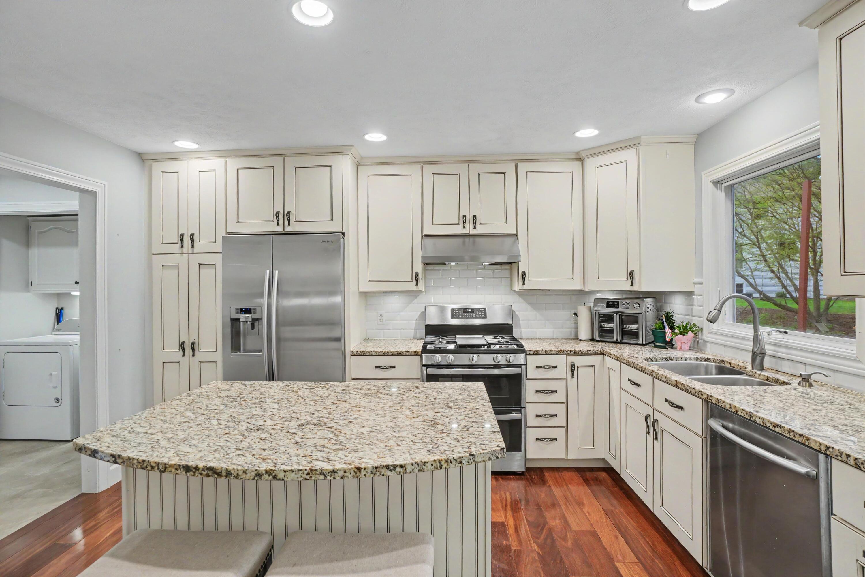 205 Woodlark Court Property Photo 8