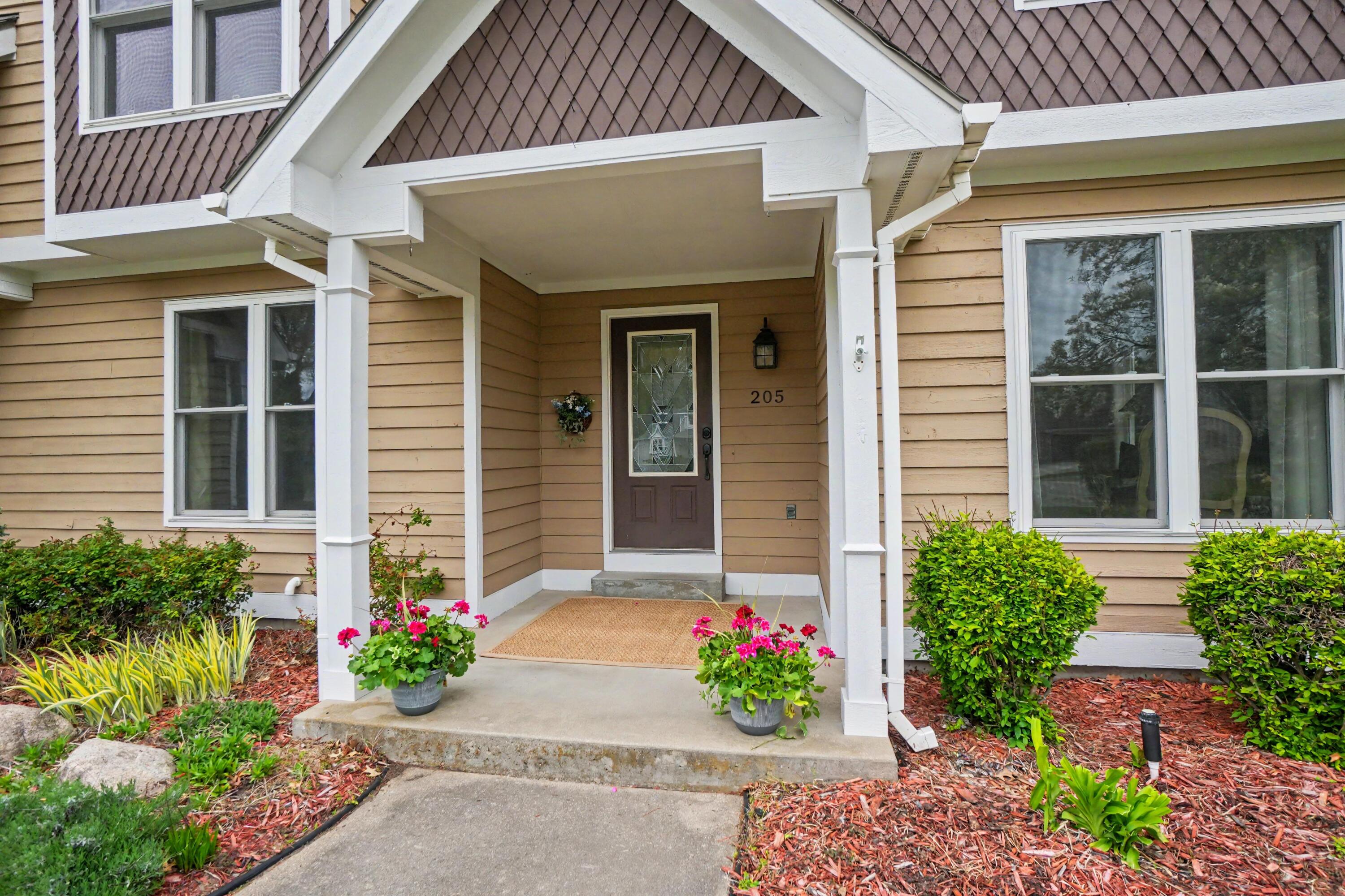 205 Woodlark Court Property Photo 33