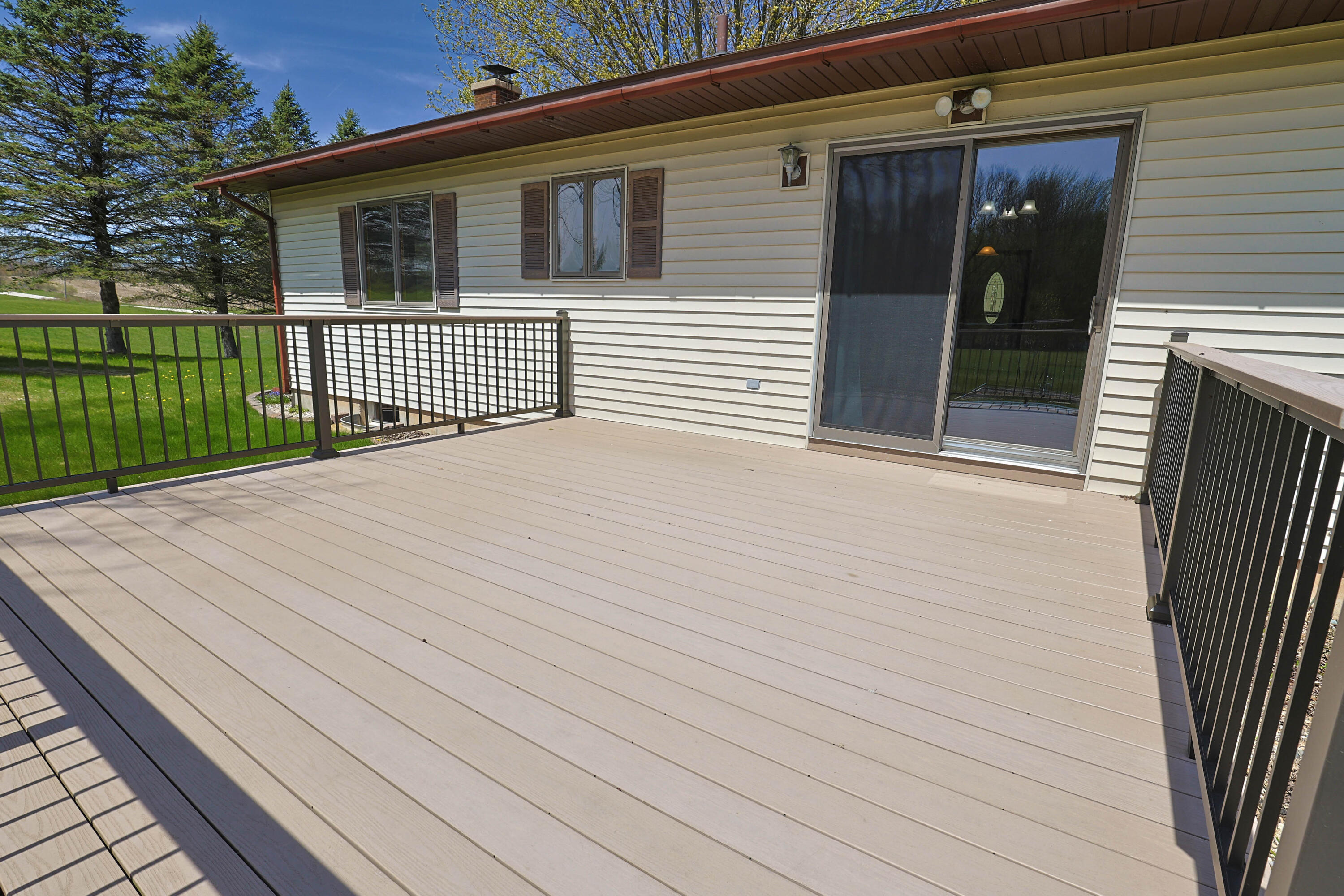 7480 E 5 Mile Road Property Photo 5