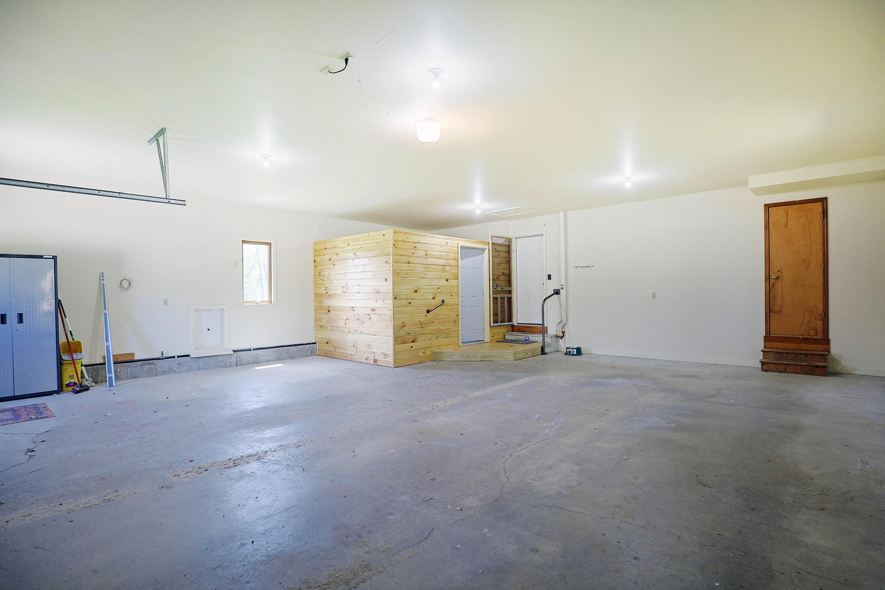 7480 E 5 Mile Road Property Photo 34