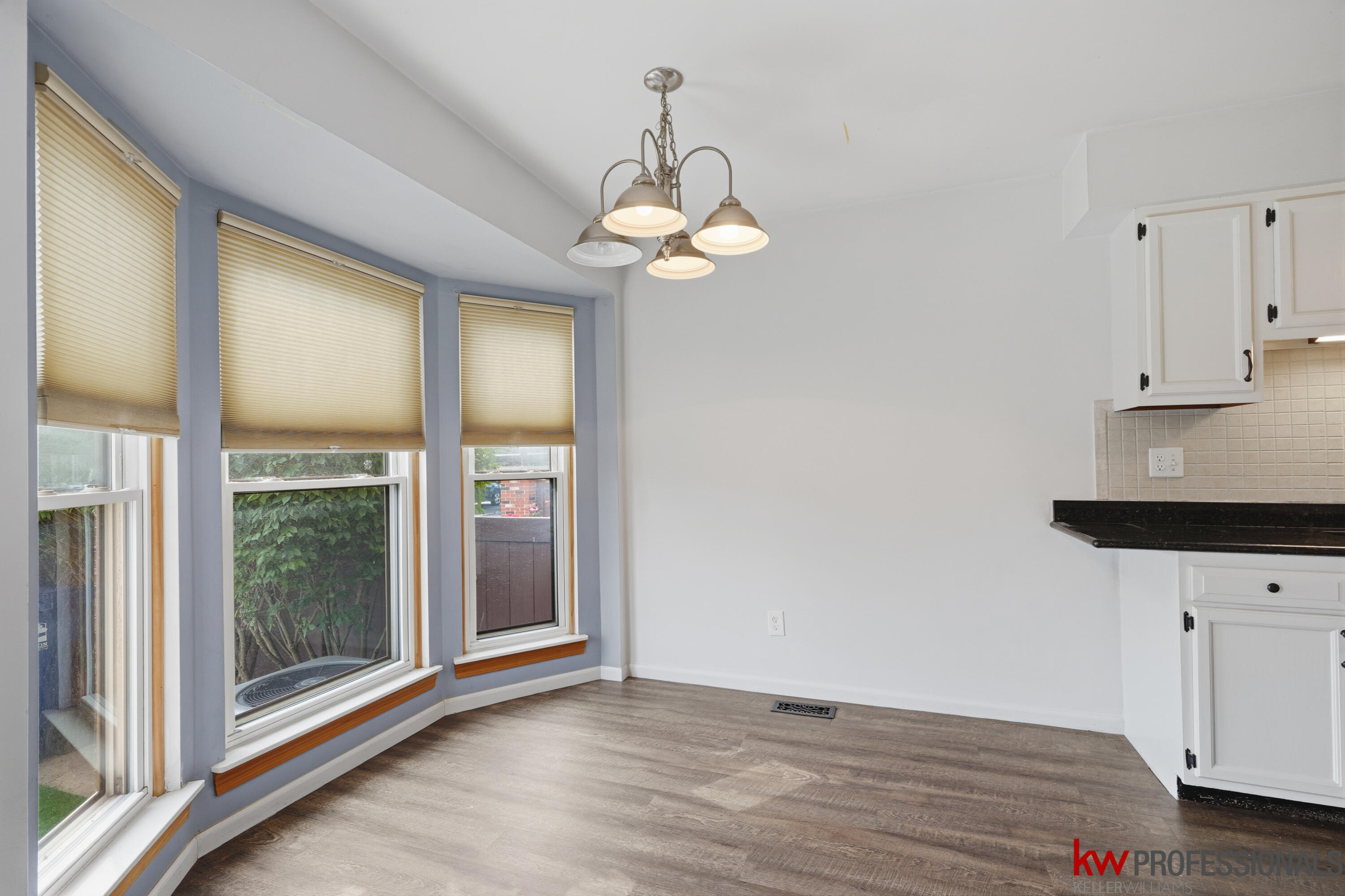41379 Southwind Drive Property Photo 10