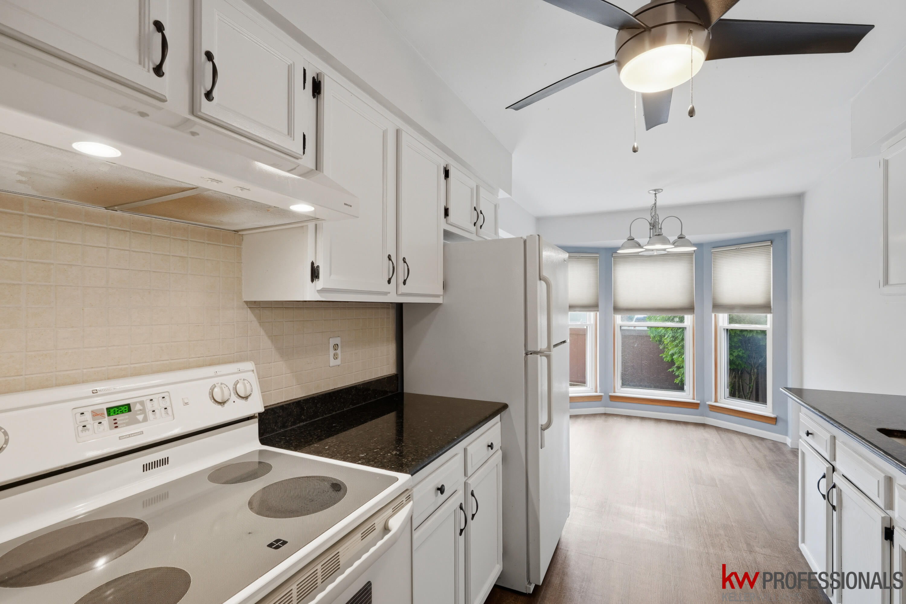 41379 Southwind Drive Property Photo 16