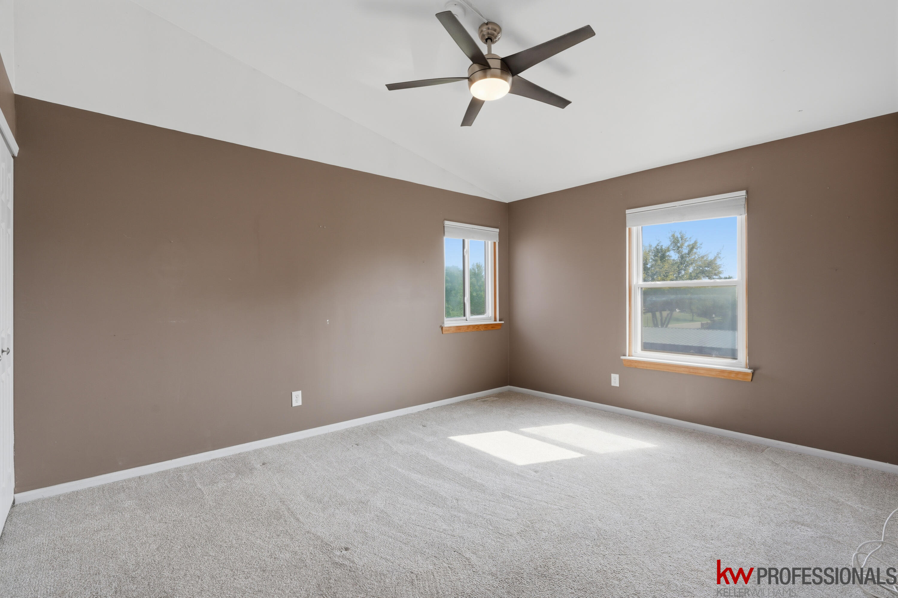 41379 Southwind Drive Property Photo 20