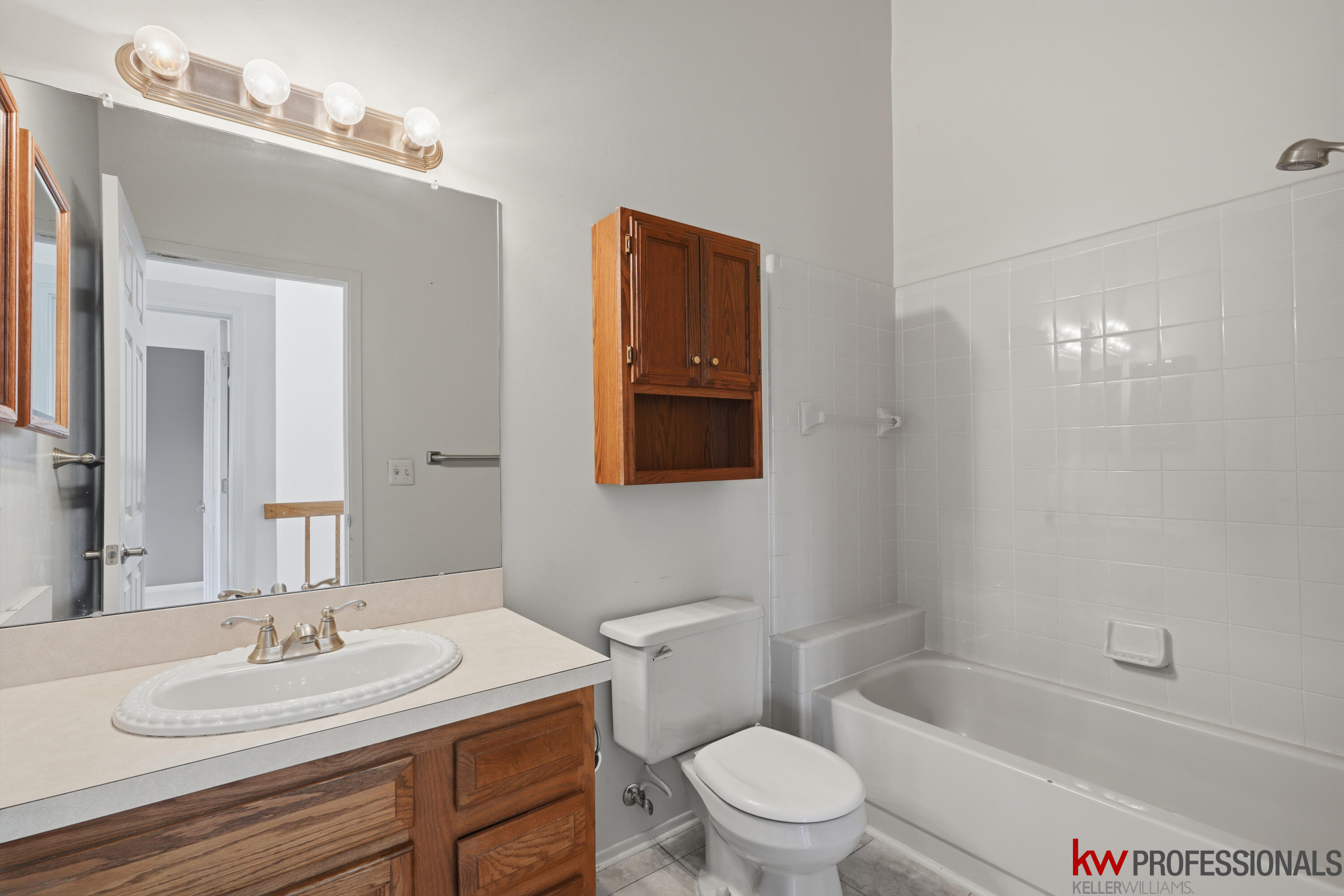 41379 Southwind Drive Property Photo 24