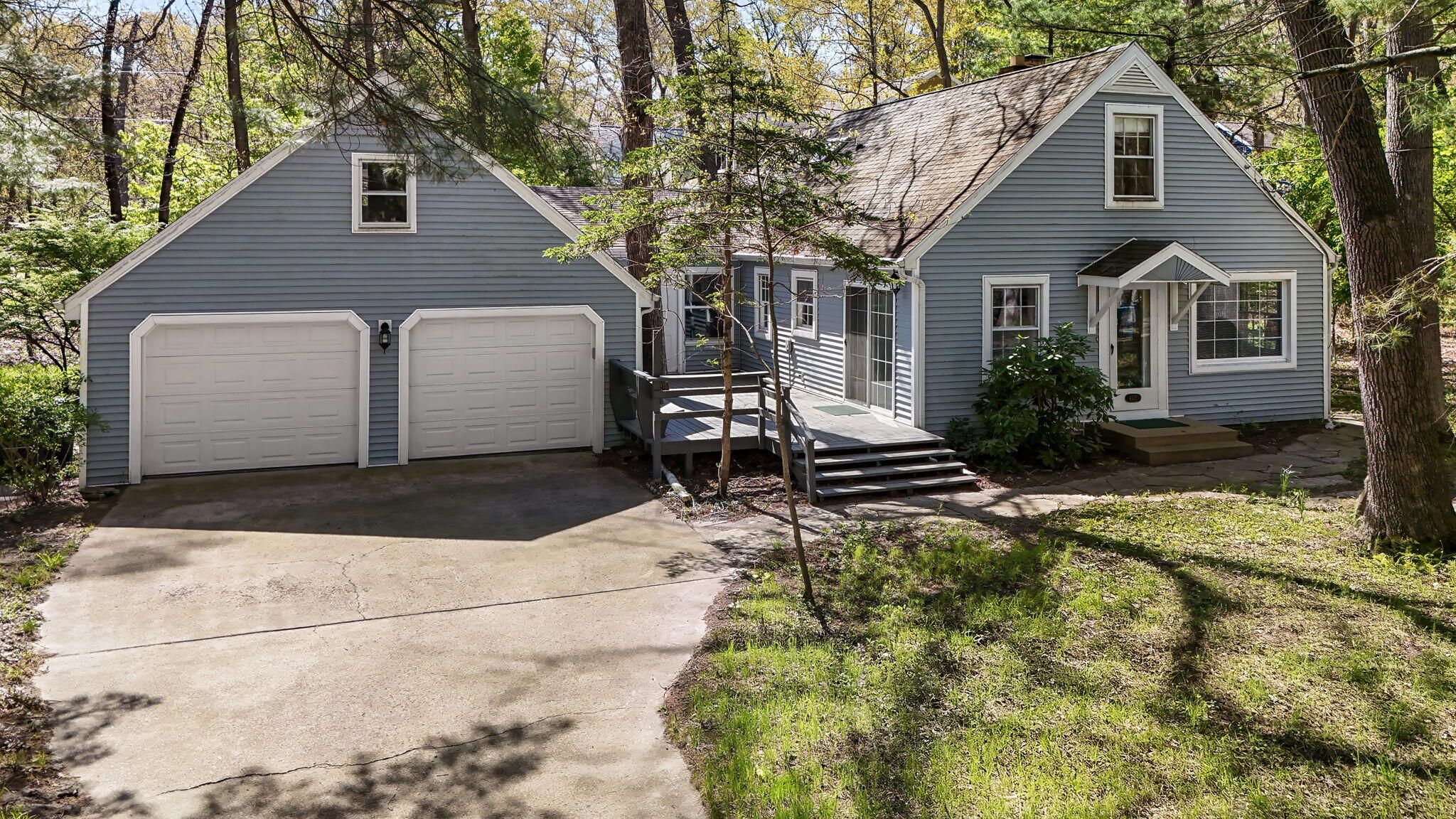 4175 Creek Drive Property Photo 1