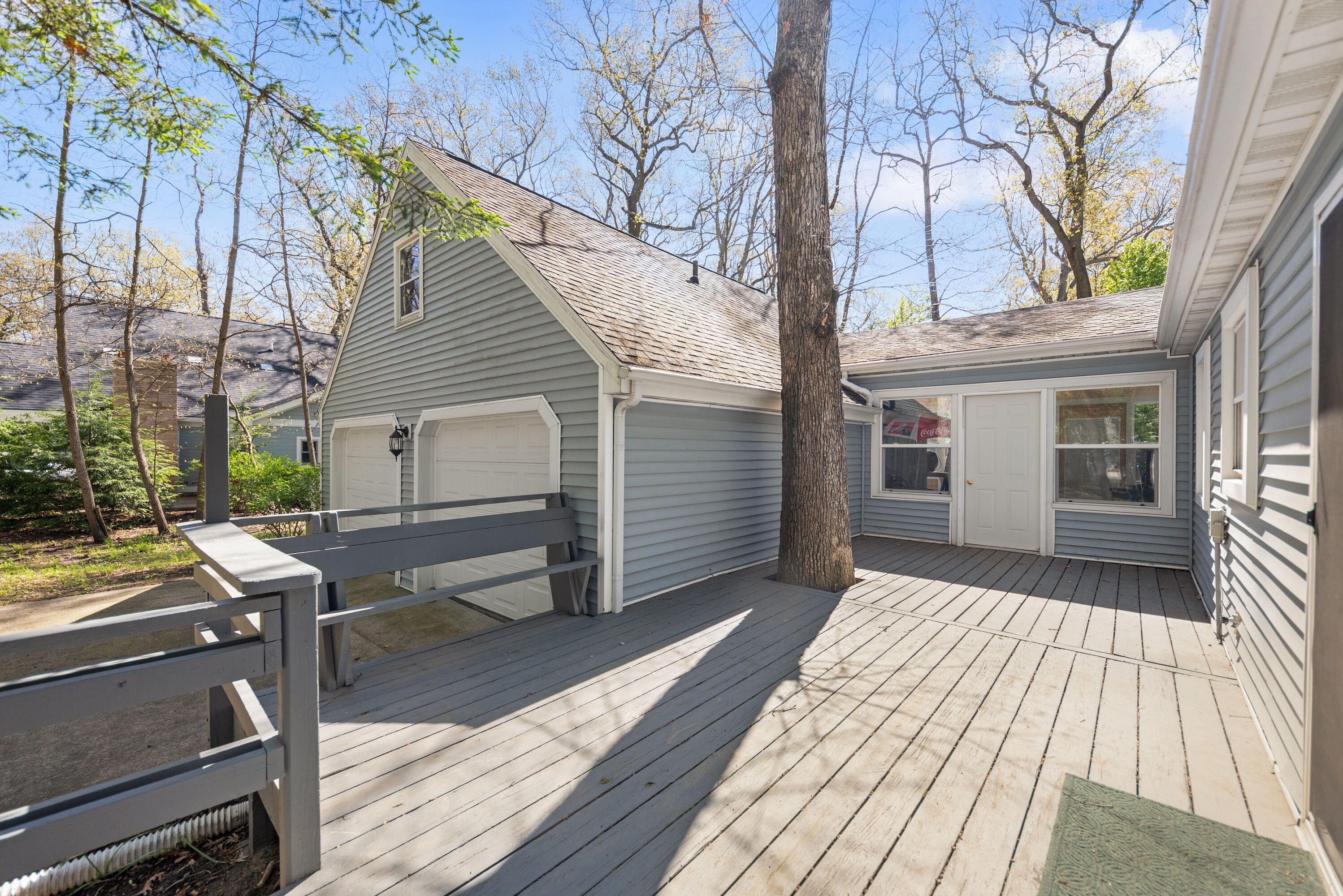 4175 Creek Drive Property Photo 2