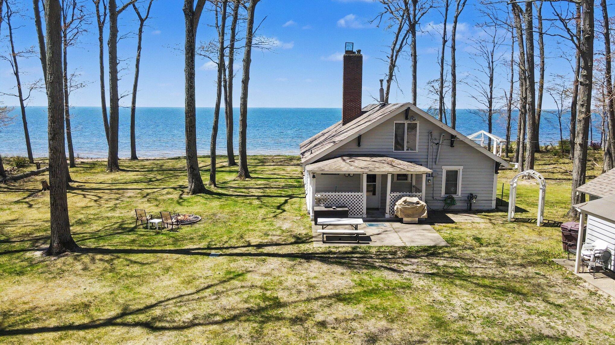 2013 N Scenic Drive Property Photo 1