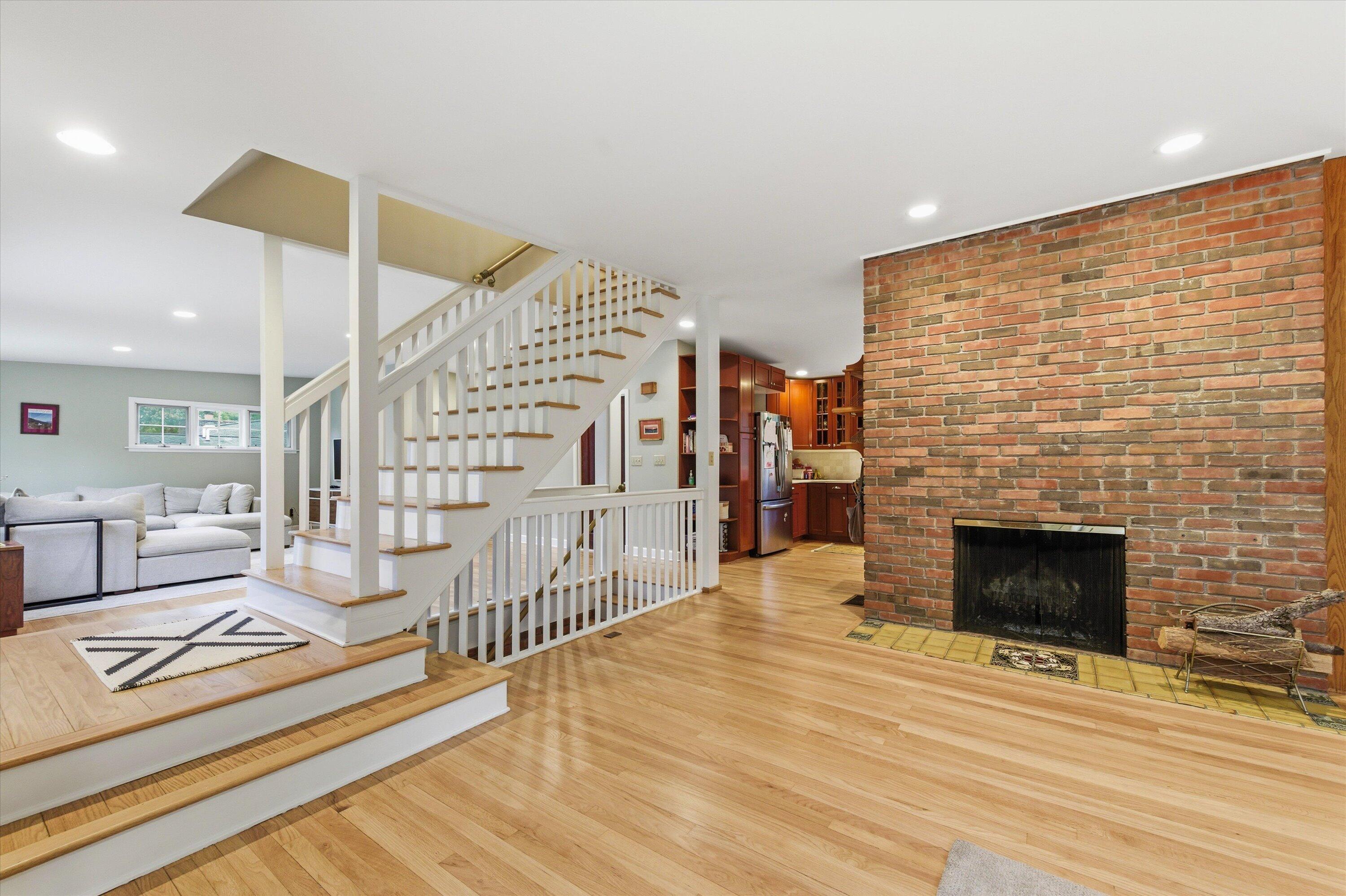 1041 Heather Way Property Photo 12