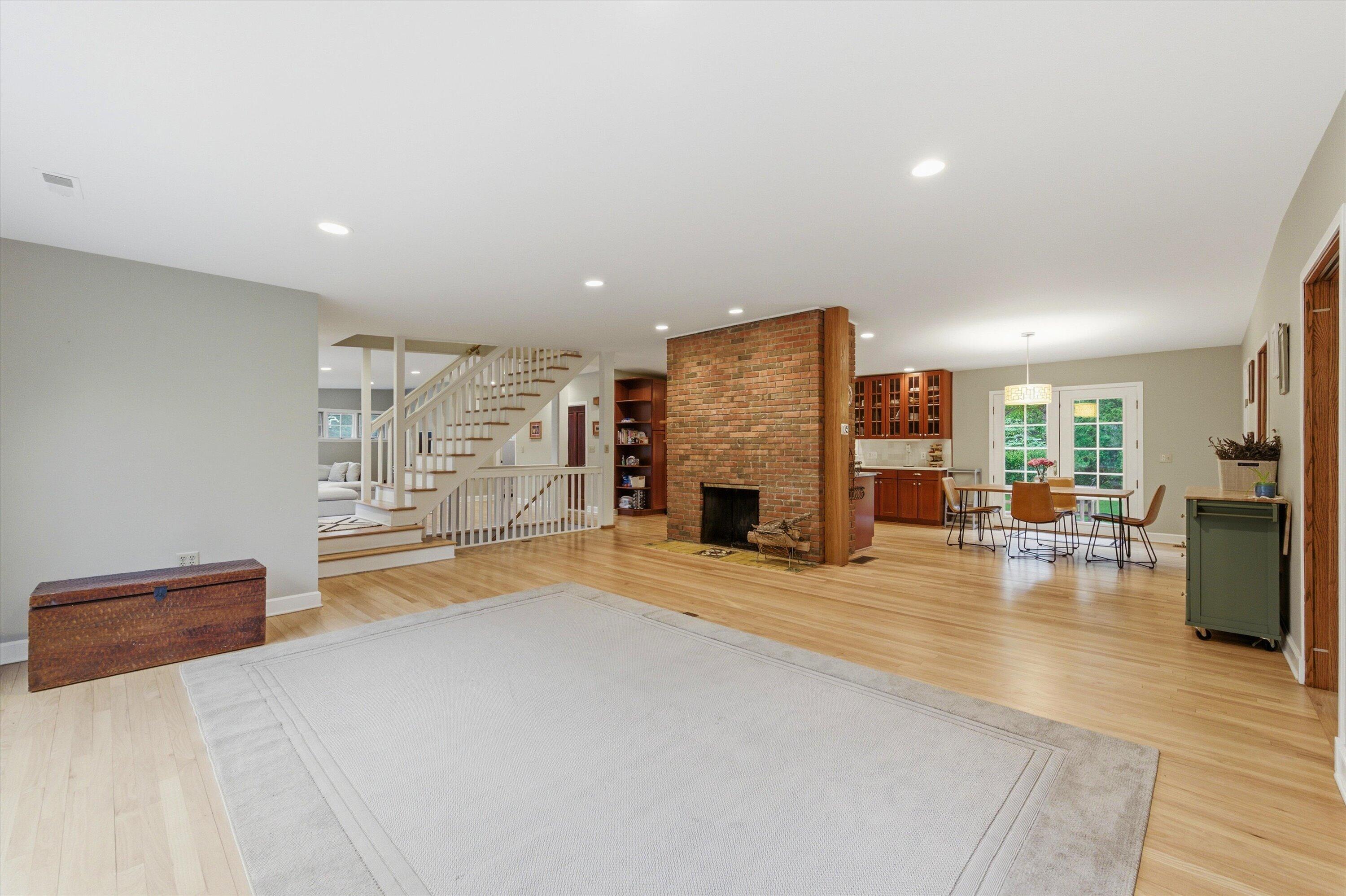 1041 Heather Way Property Photo 14