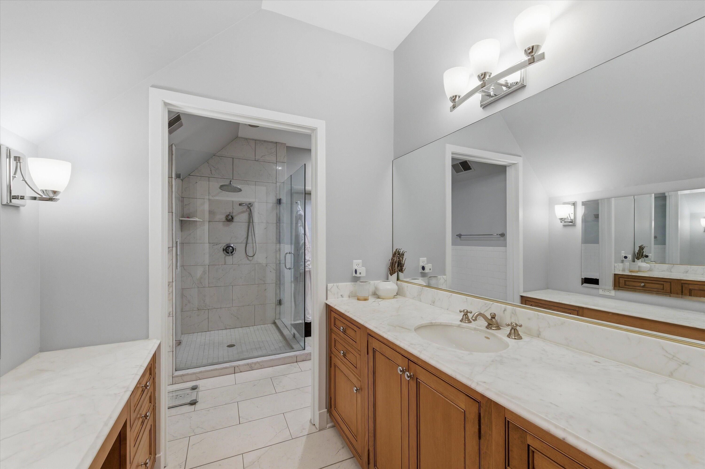 1041 Heather Way Property Photo 32