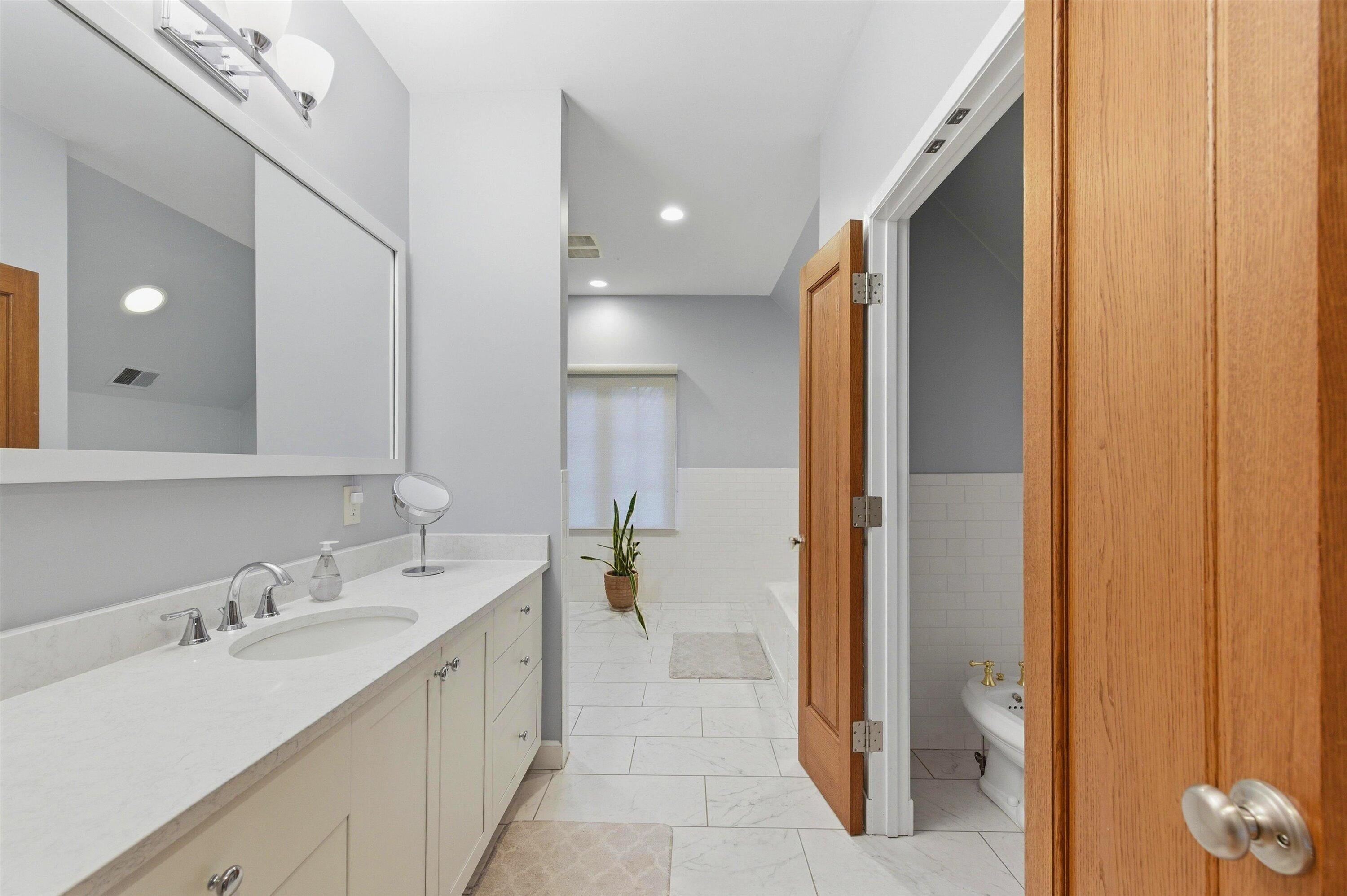 1041 Heather Way Property Photo 35