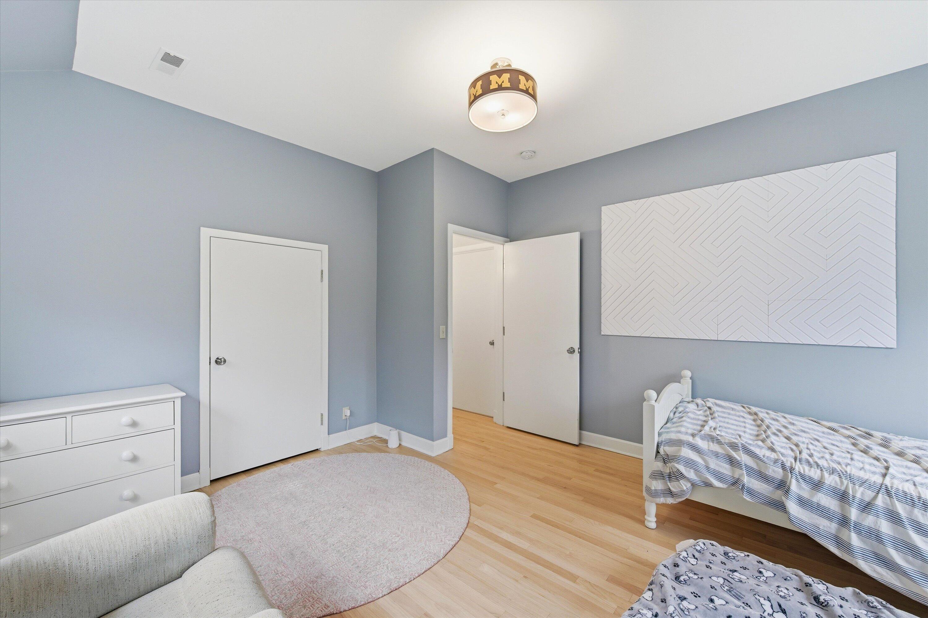1041 Heather Way Property Photo 41