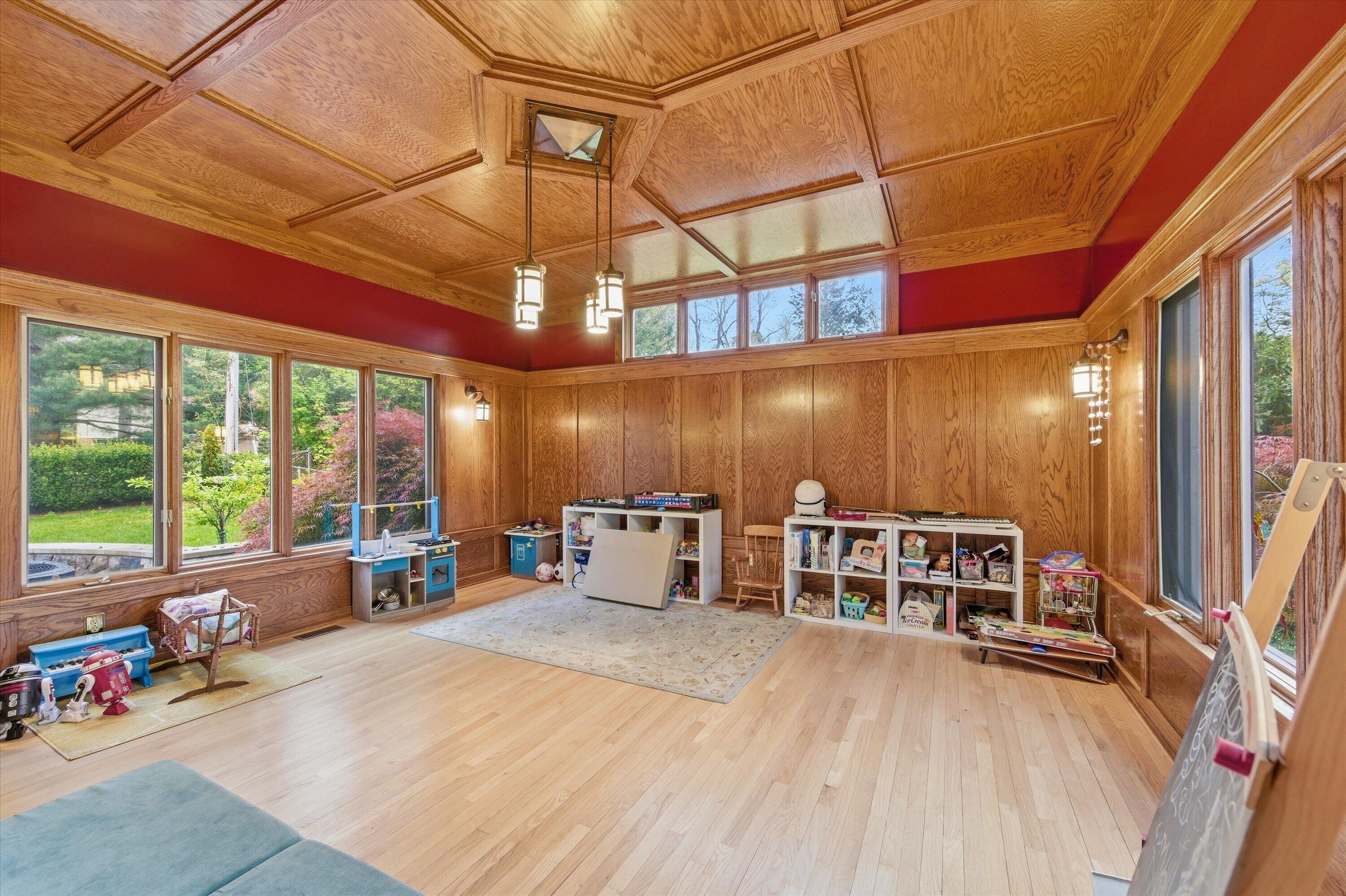 1041 Heather Way Property Photo 48